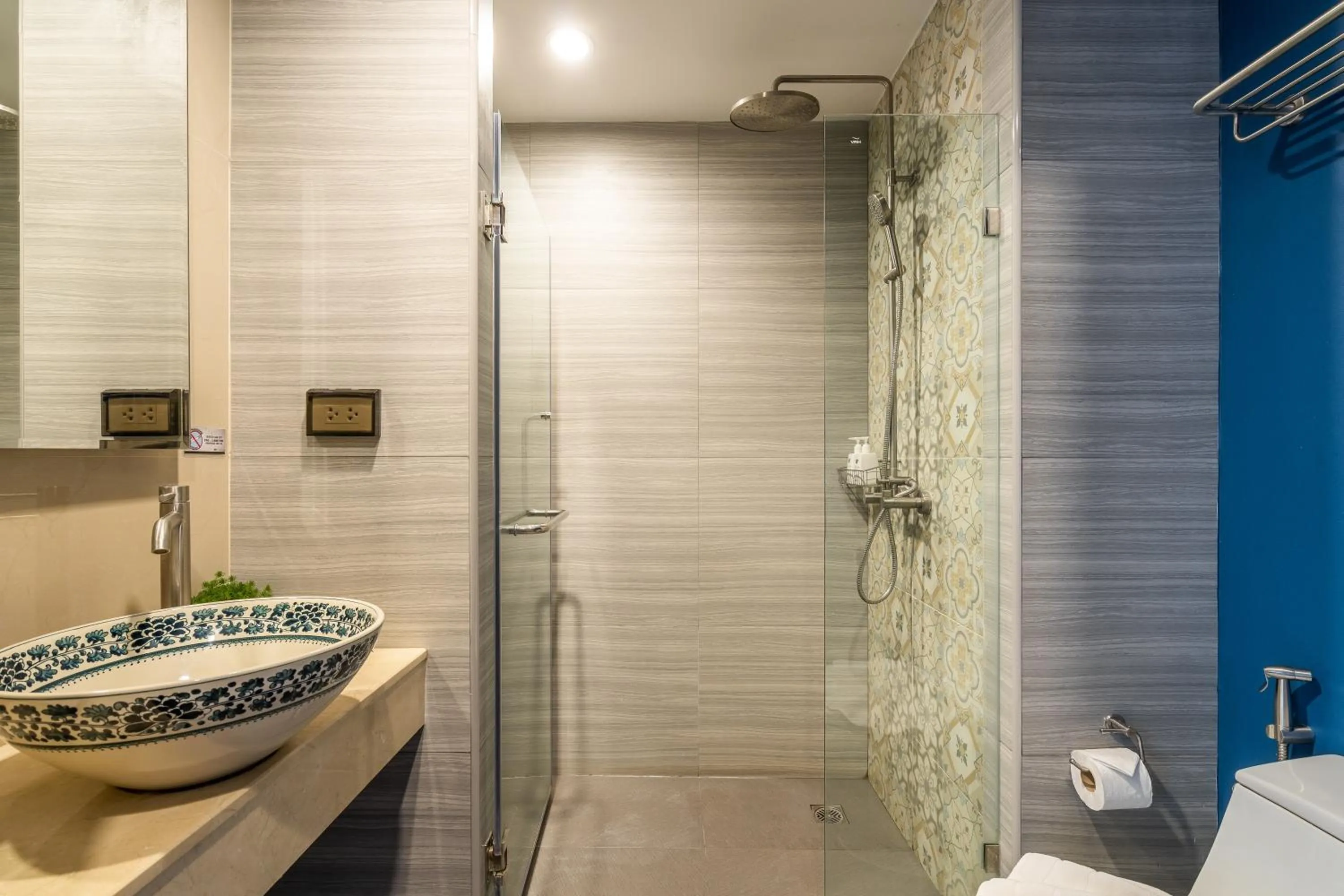 Bathroom in W Station