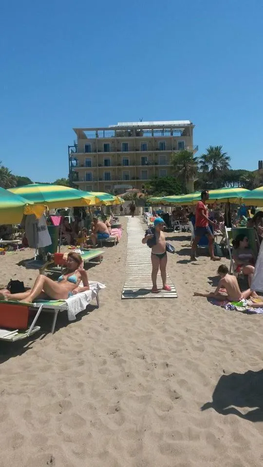 Beach in Hotel Club Sabbiadoro