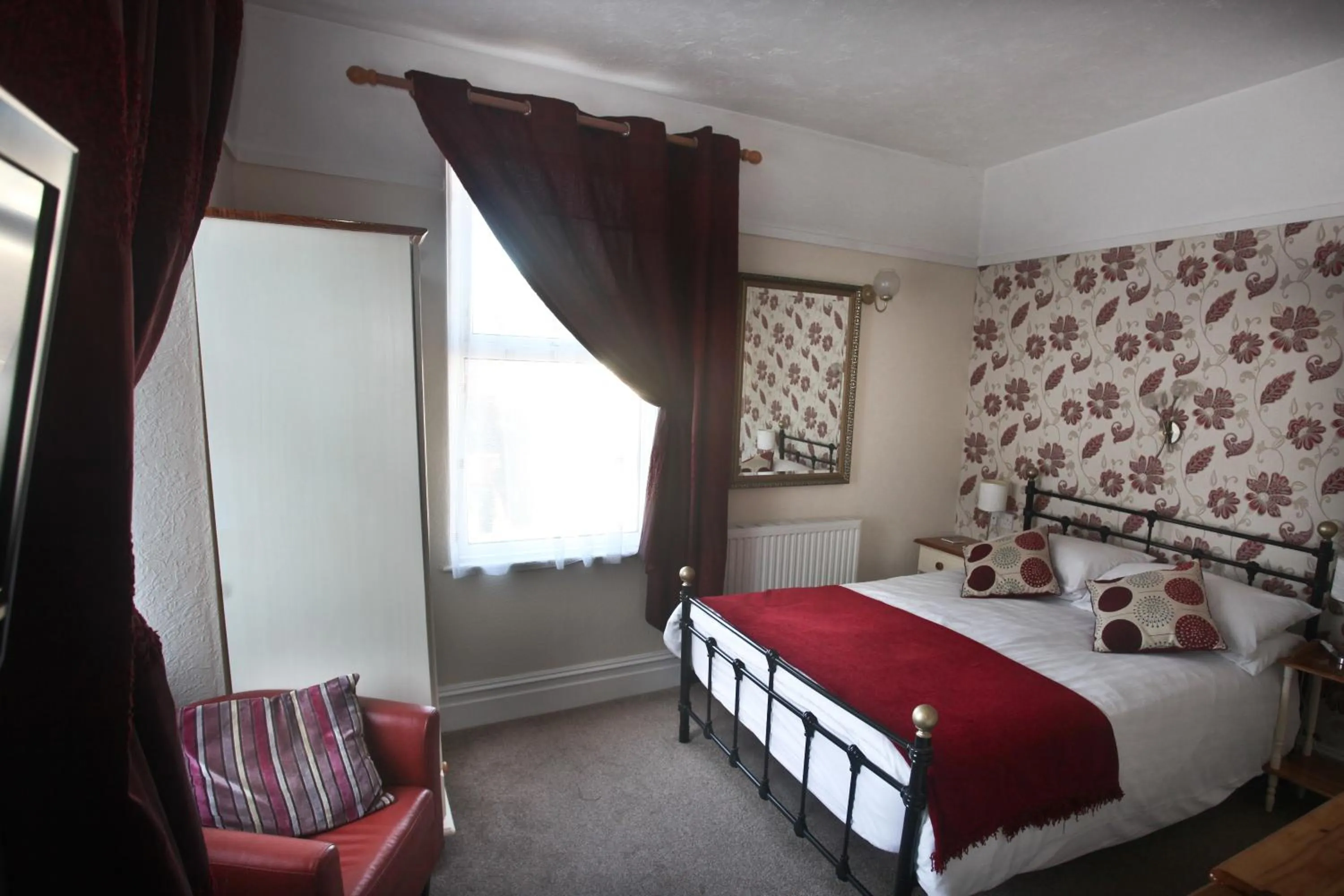 Bedroom, Bed in The Clydesdale