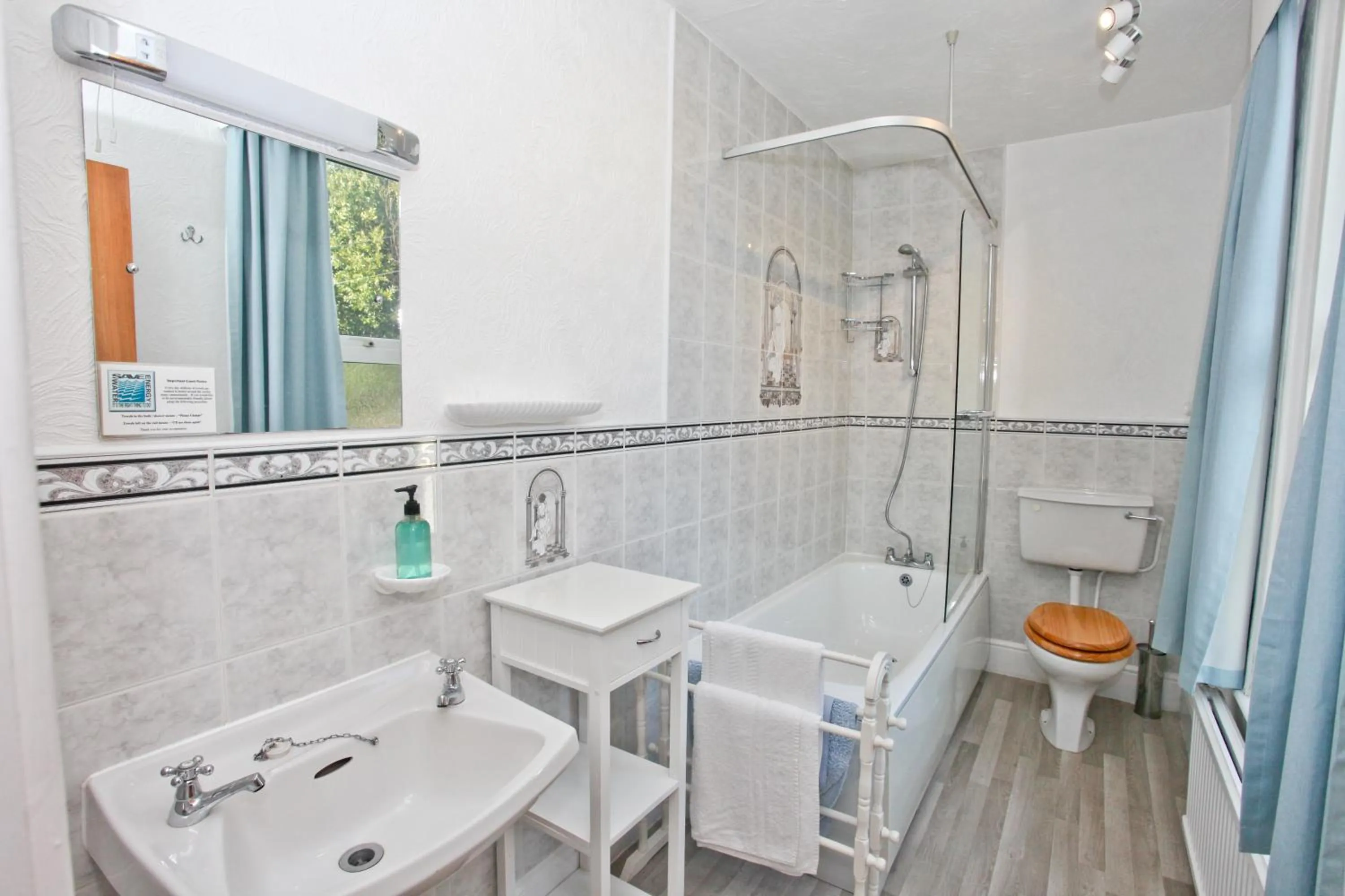 Bathroom in The Clydesdale