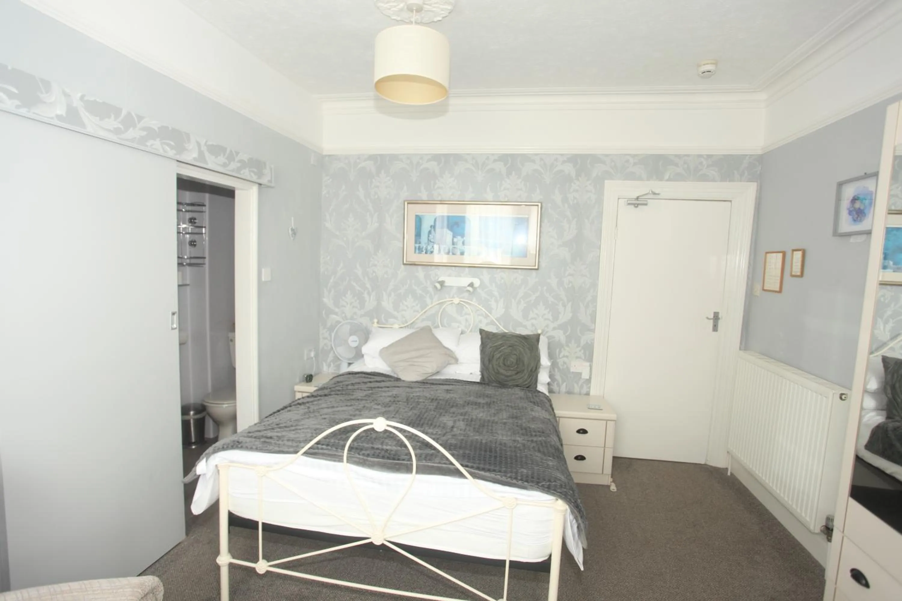 Bedroom, Bed in The Clydesdale