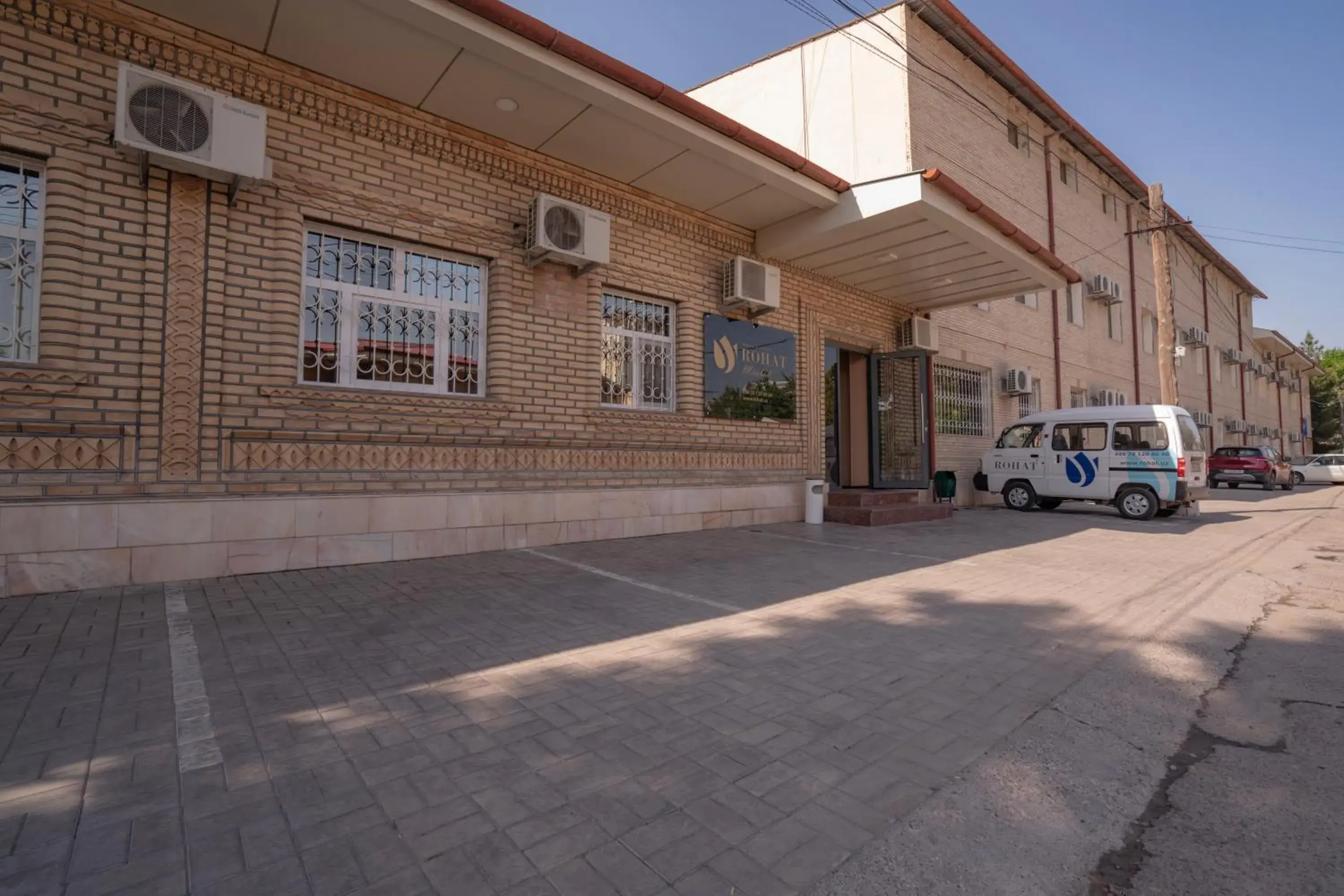 Facade/entrance in Rohat Mirobod Facade/entrance in Rohat Mirobod