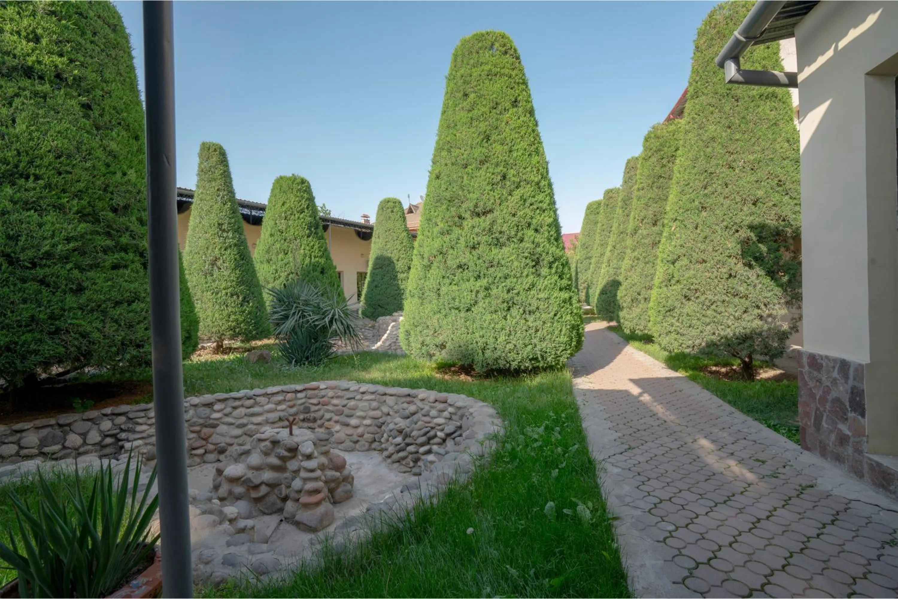 Garden in Rohat Mirobod