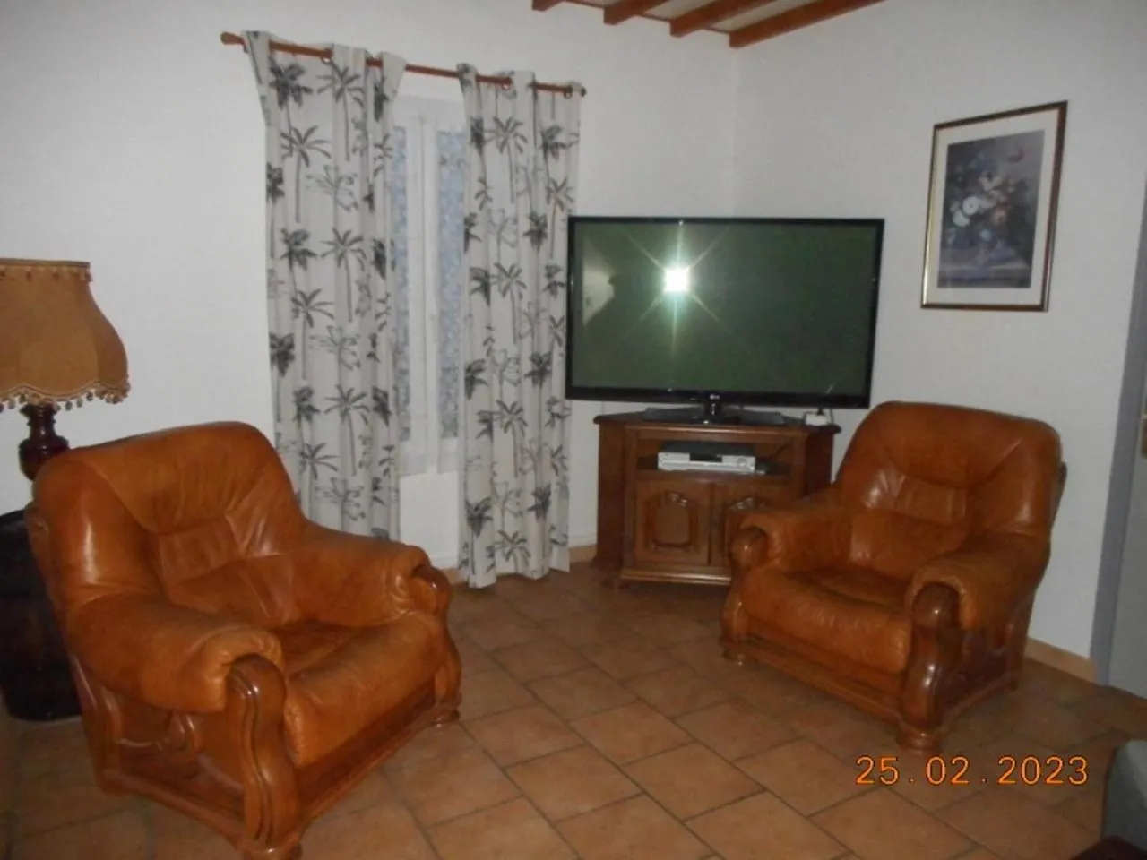 Communal lounge/ TV room in Le Rieufroid