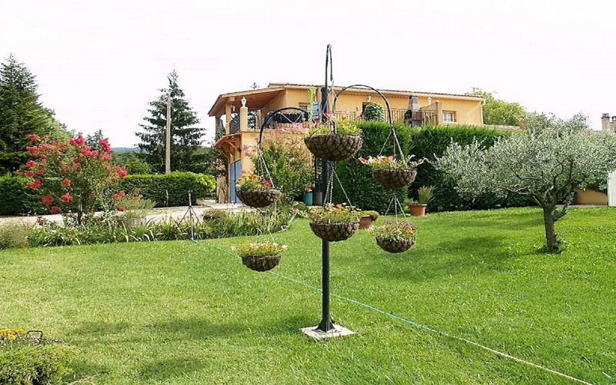 Property building in Le Rieufroid