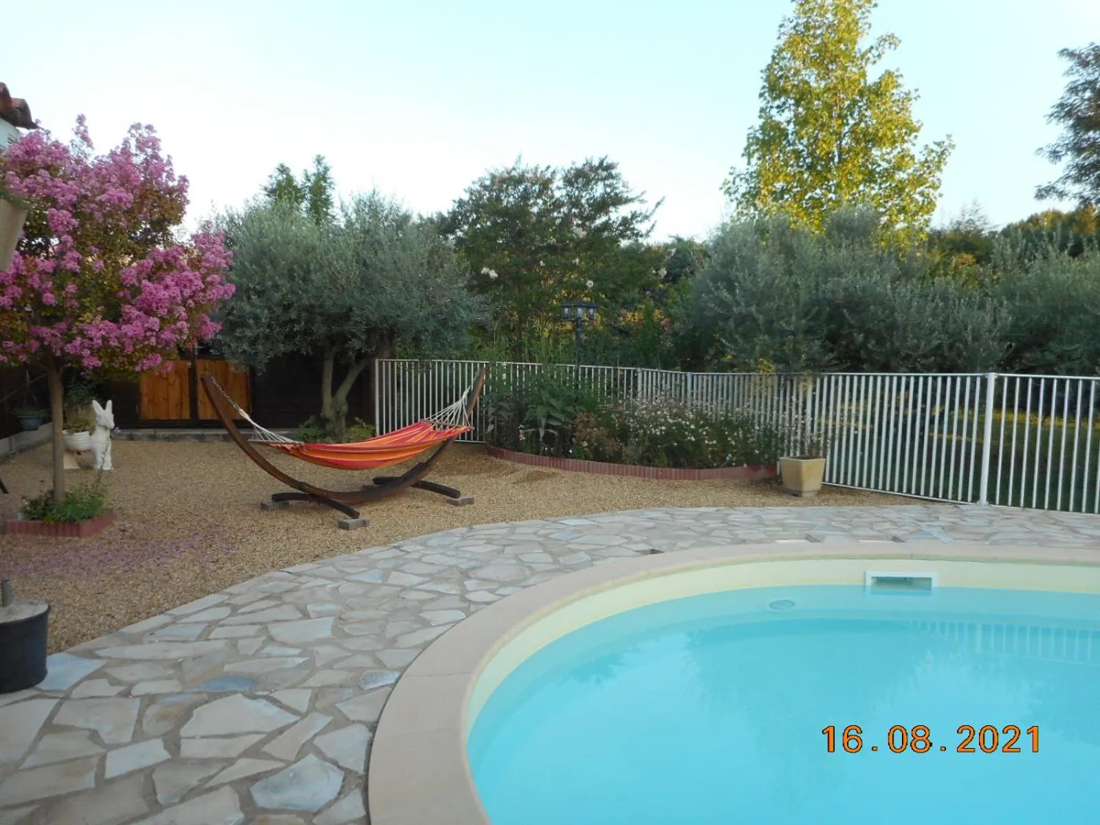 Swimming pool in Le Rieufroid