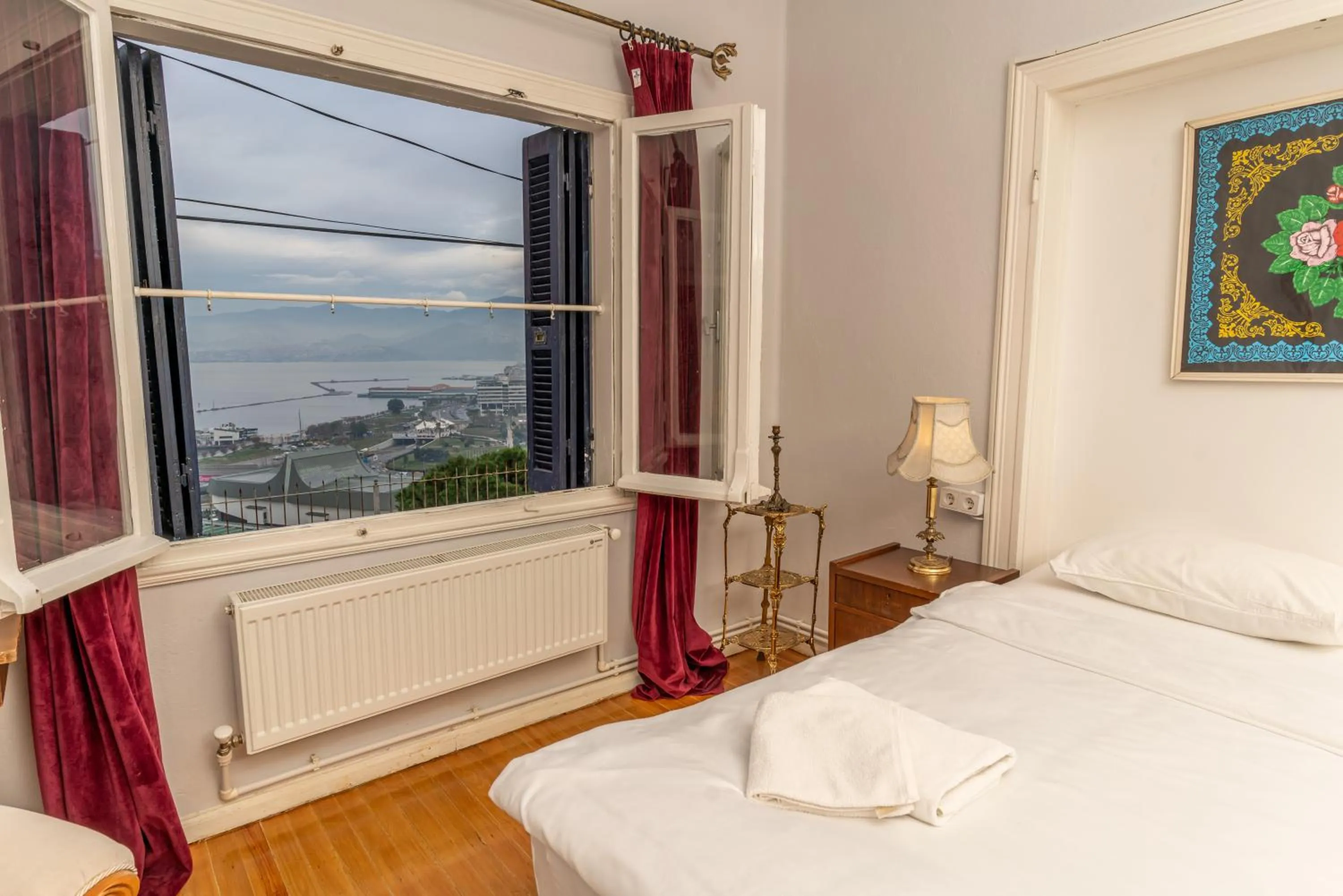 Bed in Büyük Konak İzmir