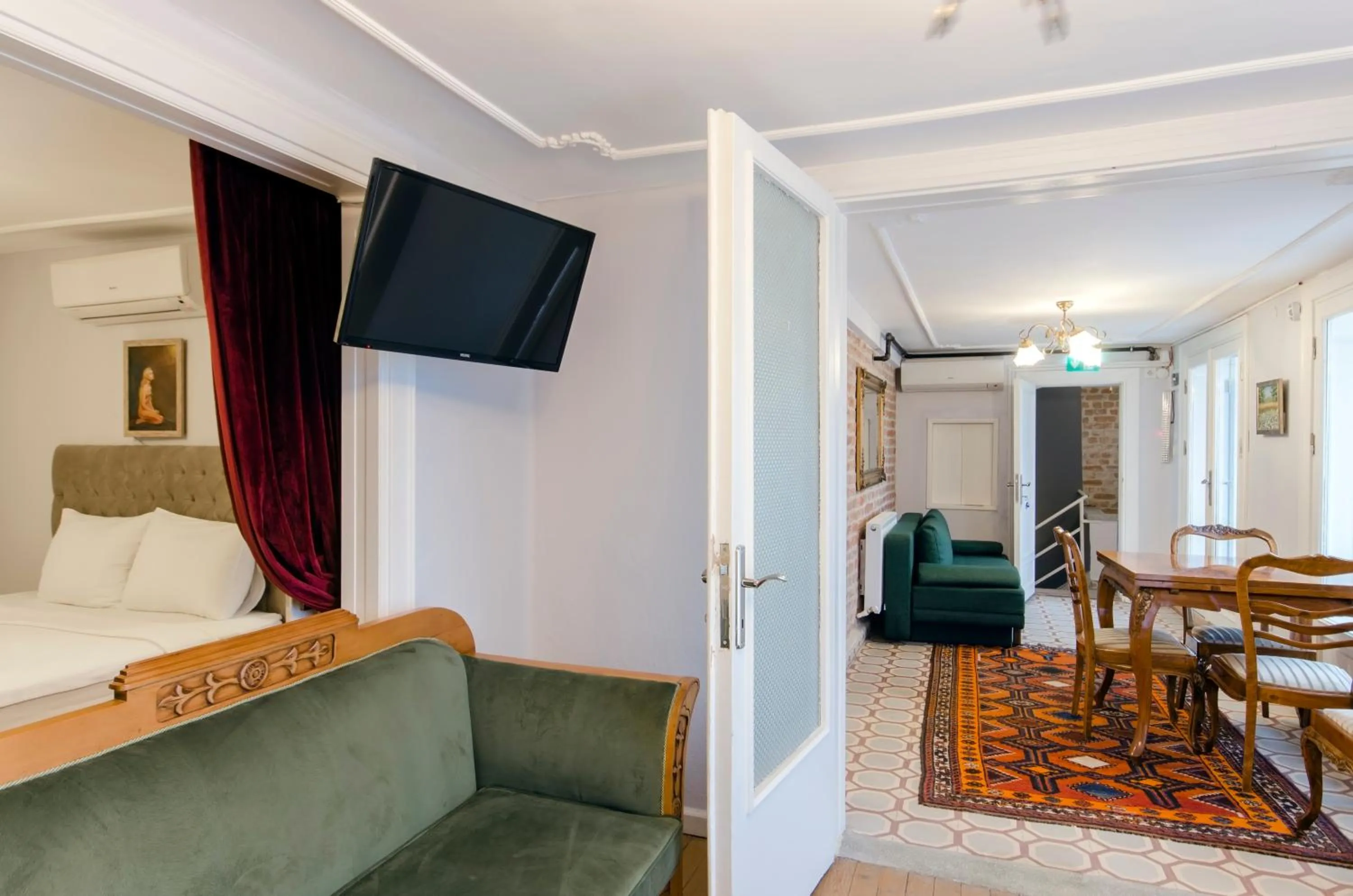 Seating area in Büyük Konak İzmir