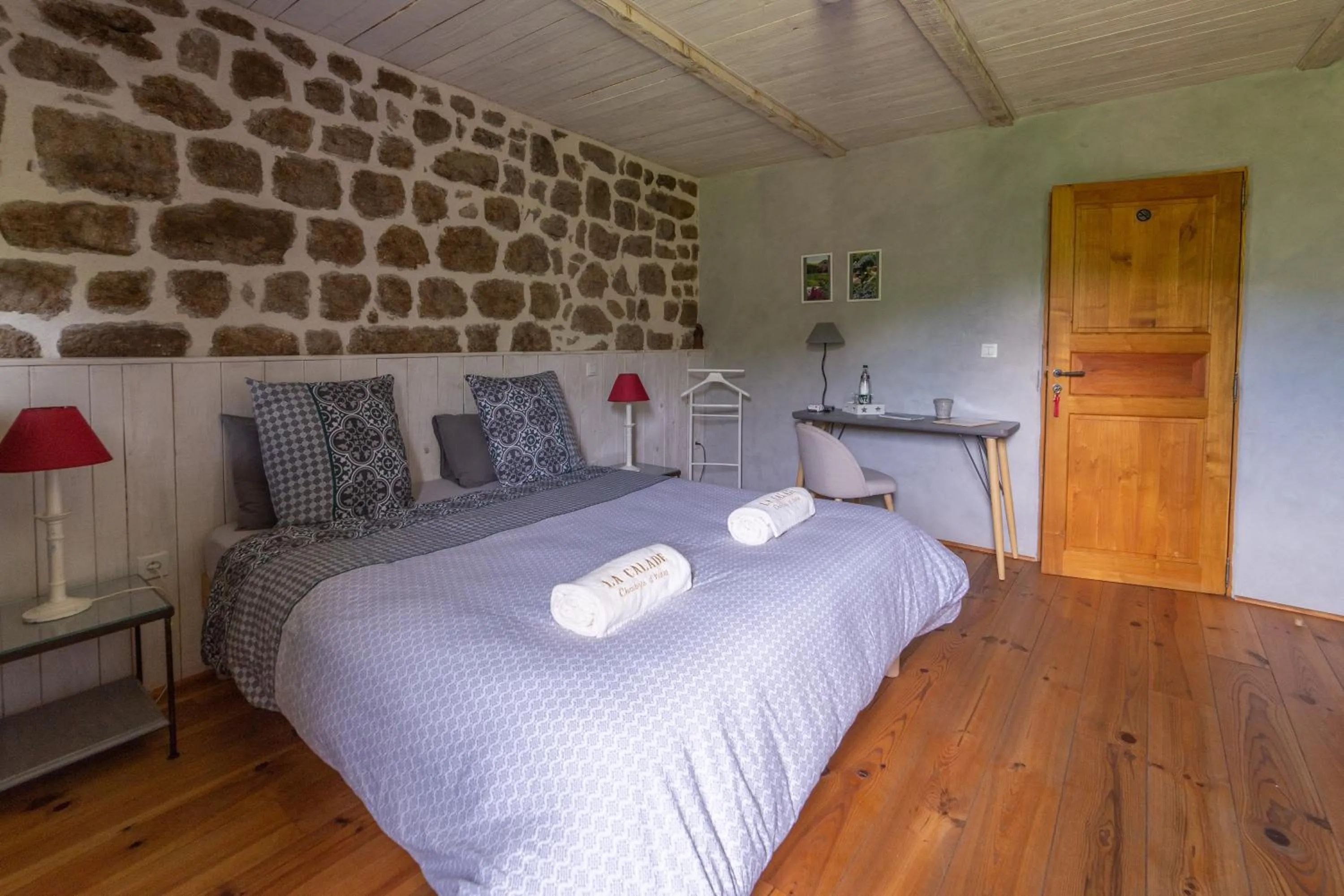 Bedroom, Bed in La Calade Chambres d'Hôtes & Espace Bien-Etre