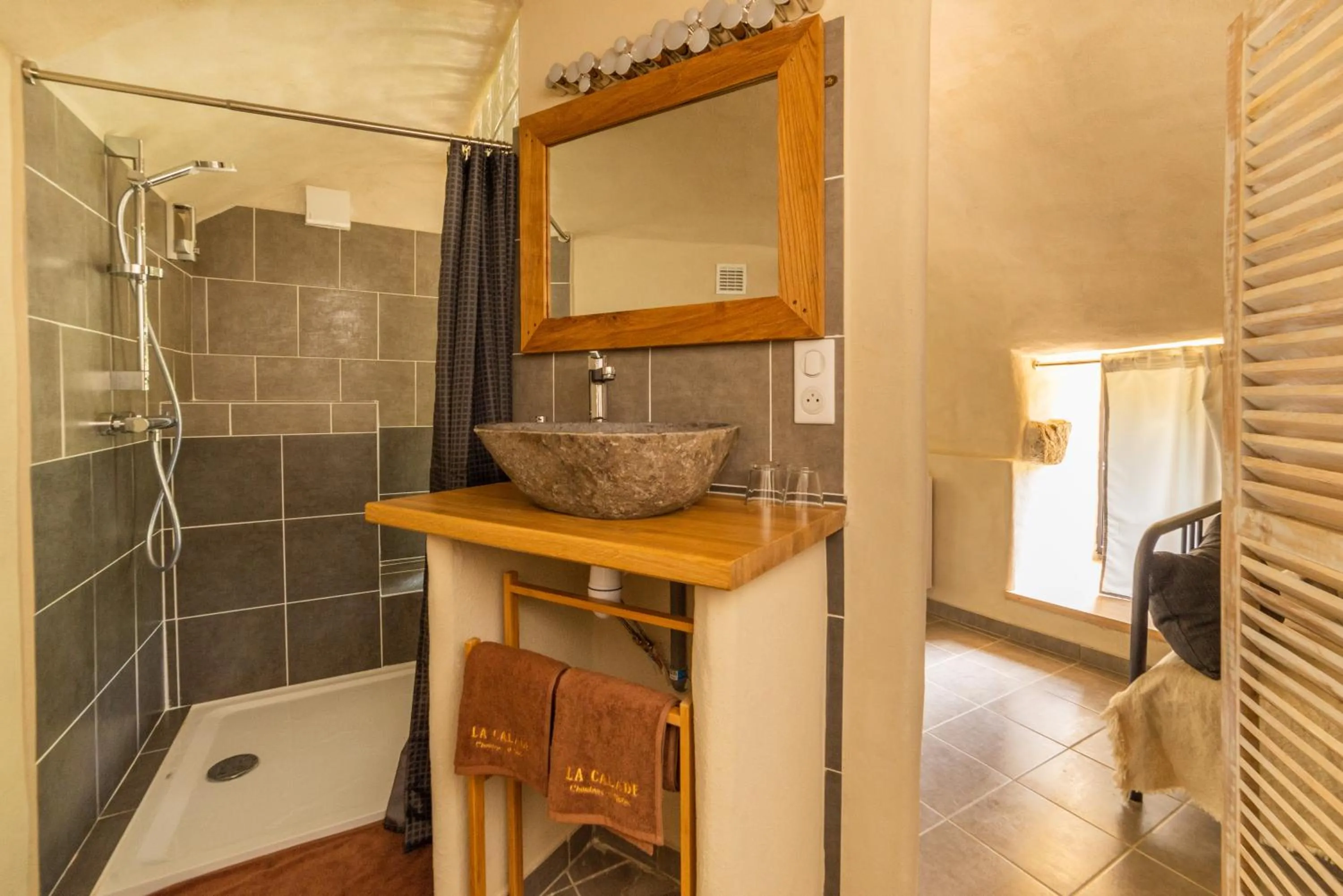 Shower in La Calade Chambres d'Hôtes & Espace Bien-Etre