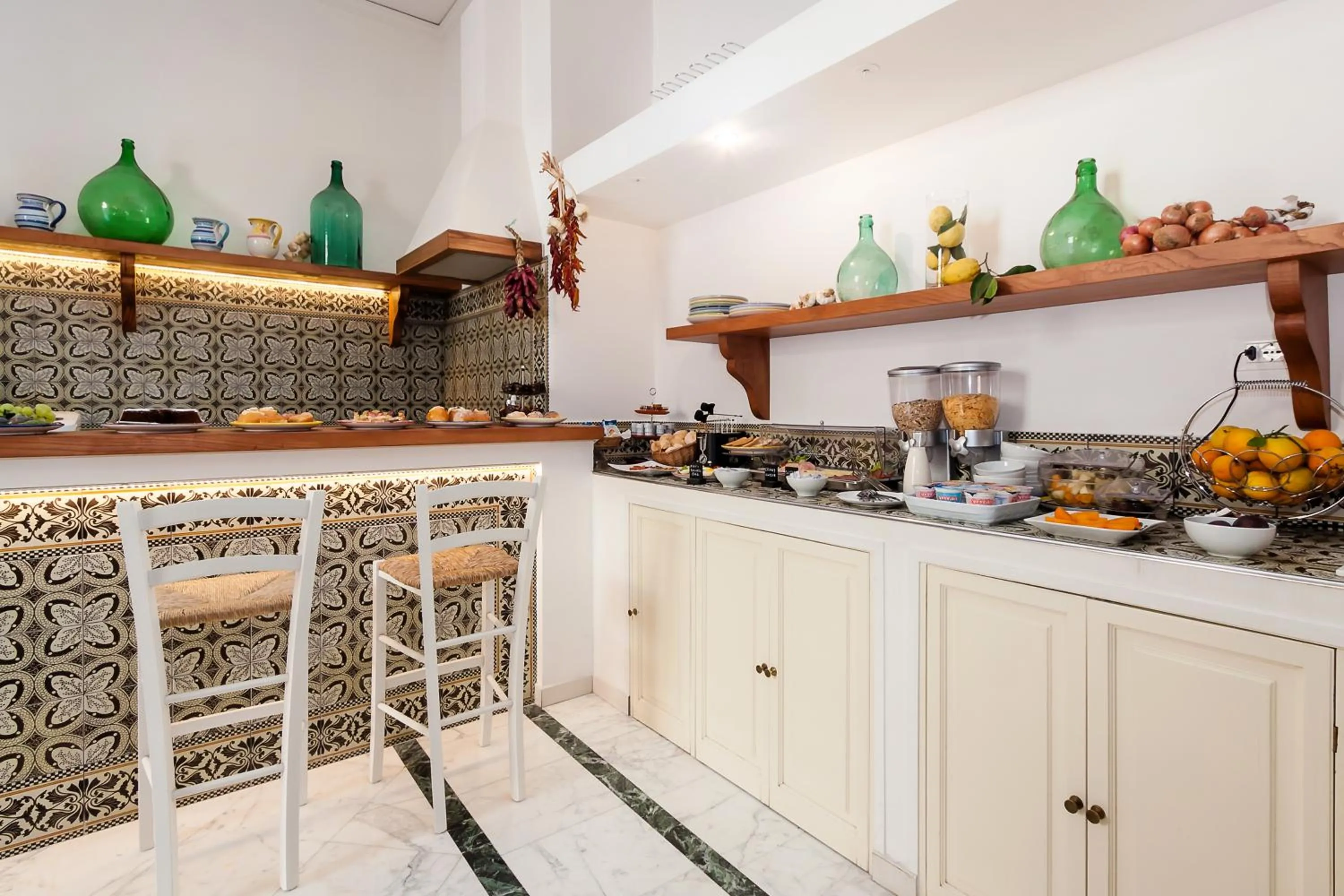 Continental breakfast in Palazzo Starace