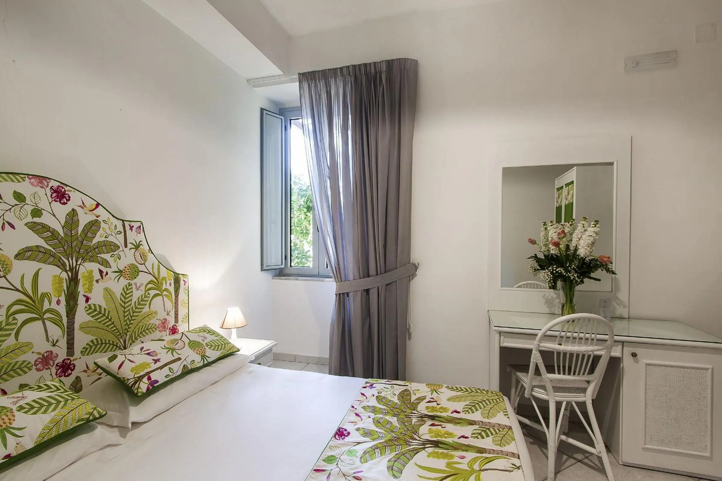 Photo of the whole room, Bed in Palazzo Starace