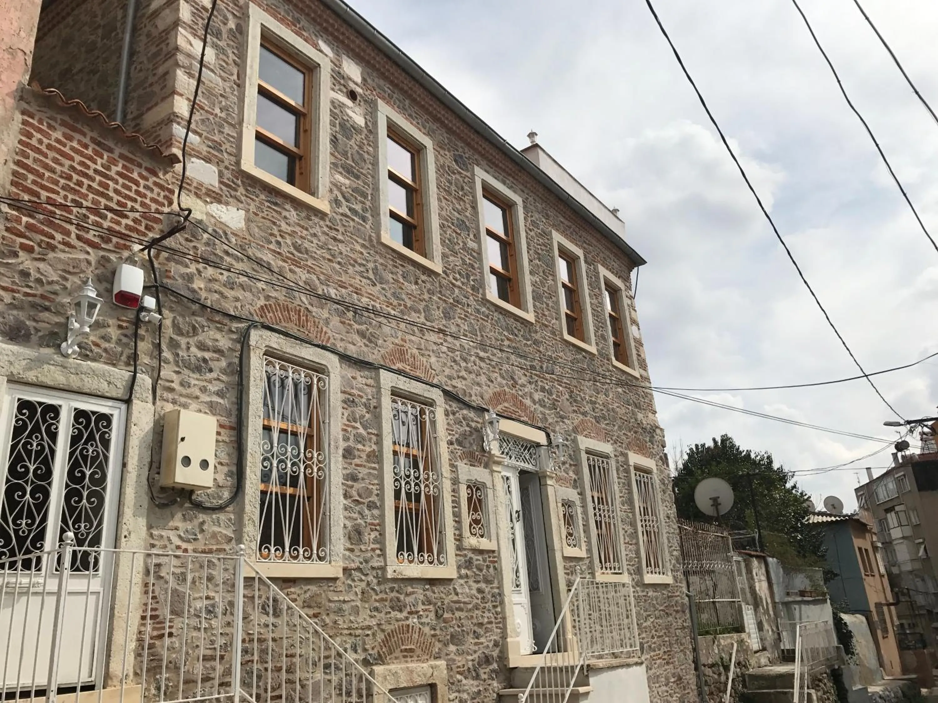 Facade/entrance in Dutlu Konak