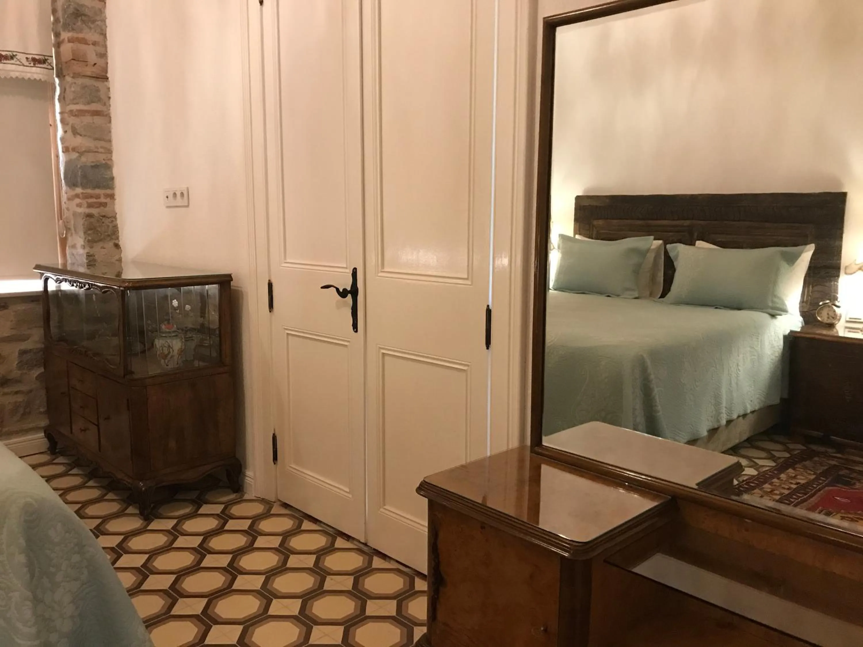 Decorative detail, Bed in Dutlu Konak