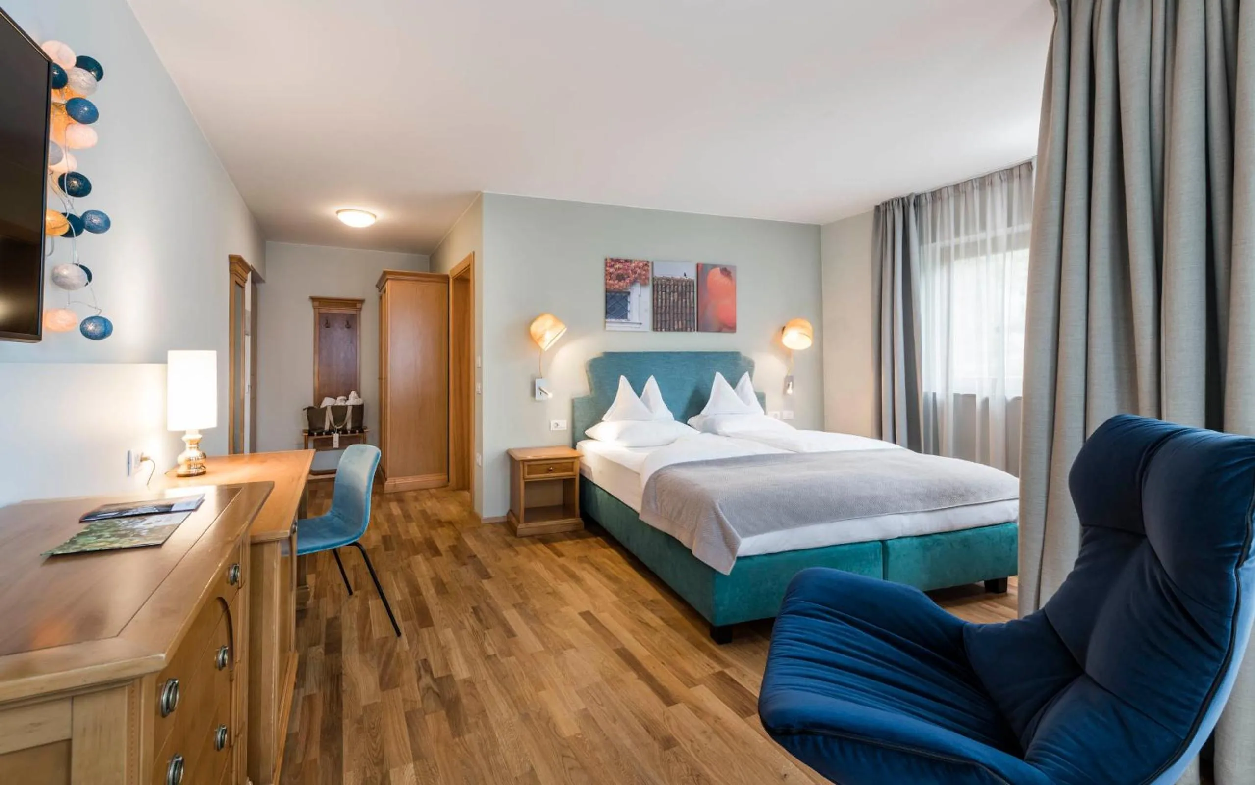 Photo of the whole room, Bed in Boutique Hotel Pachers