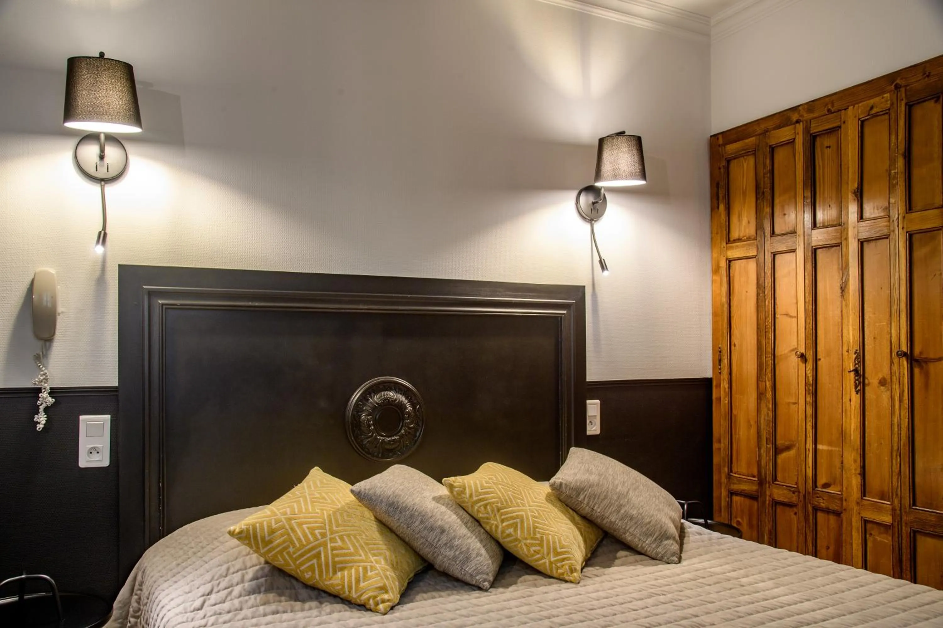 Property building, Bed in Les Florets