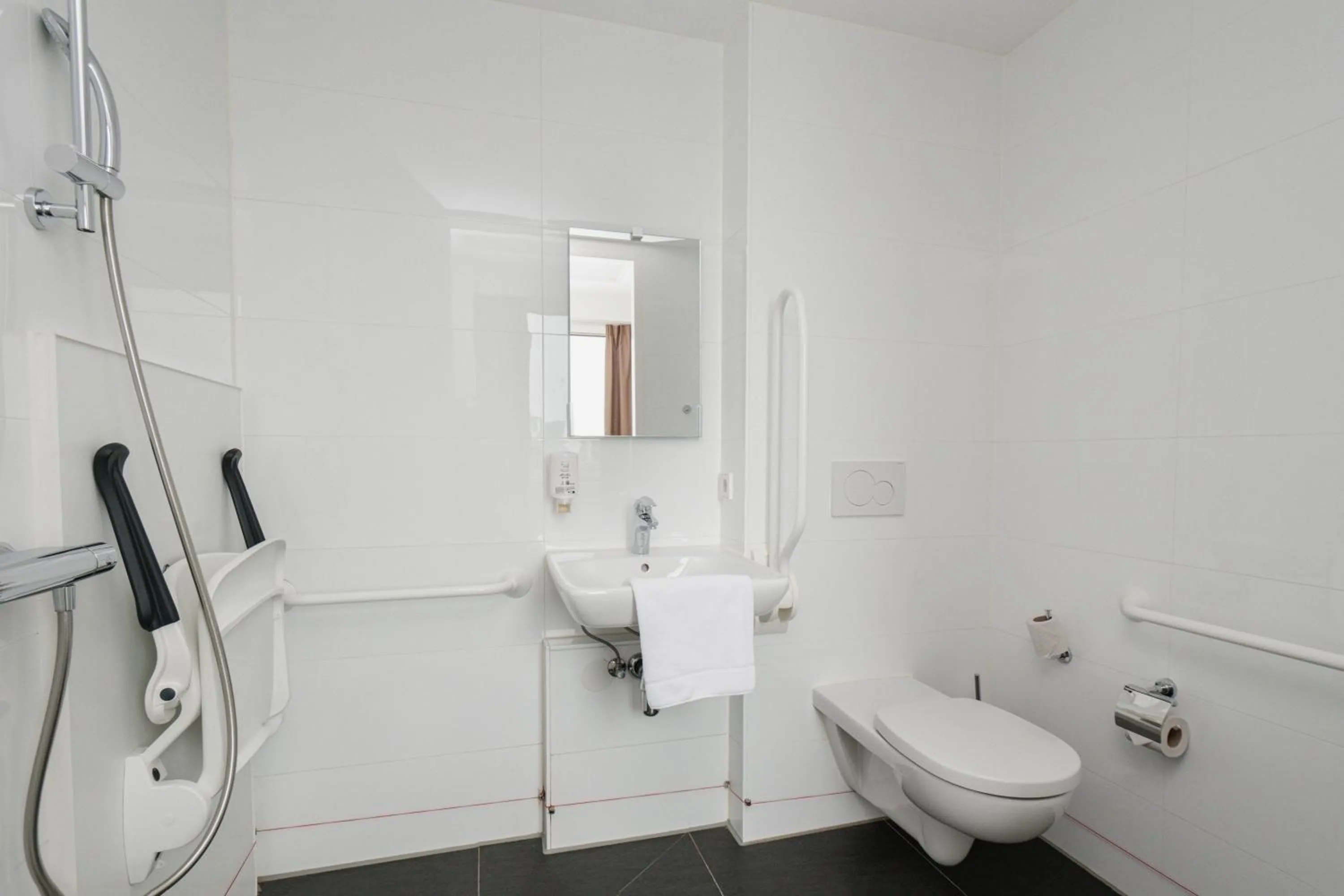 Bathroom in easyHotel Amsterdam Zaandam