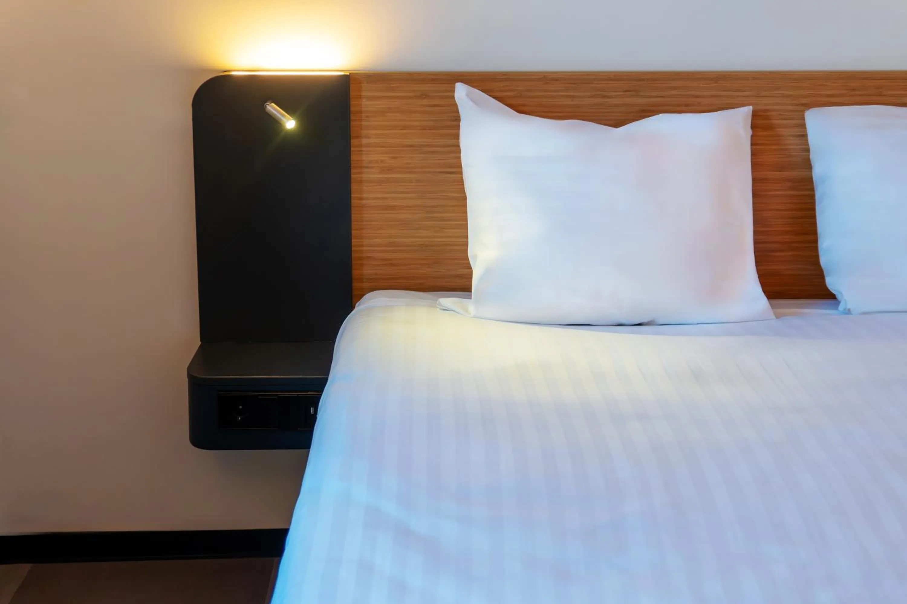 Bed in easyHotel Amsterdam Zaandam
