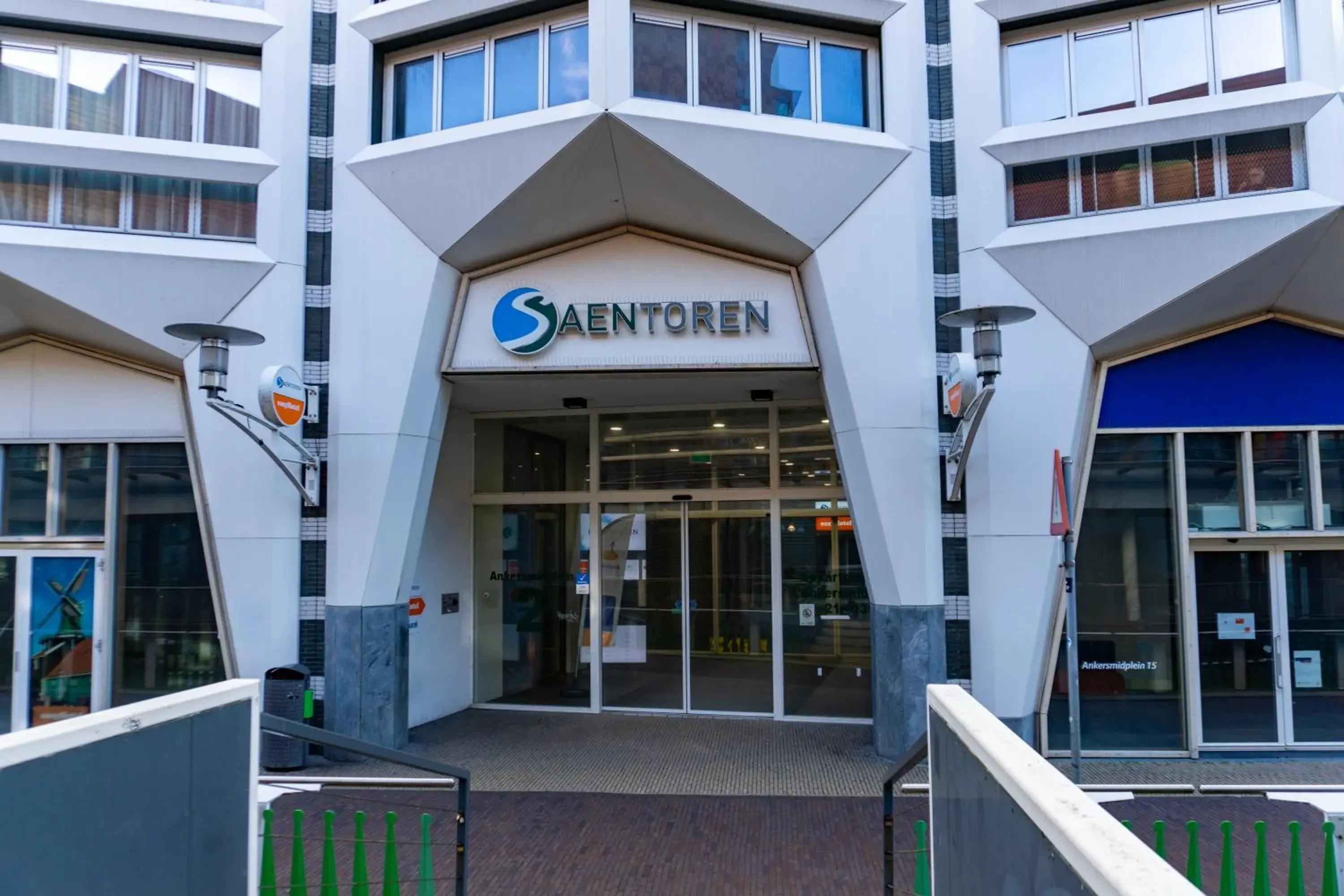 Facade/entrance in easyHotel Amsterdam Zaandam Facade/entrance in easyHotel Amsterdam Zaandam