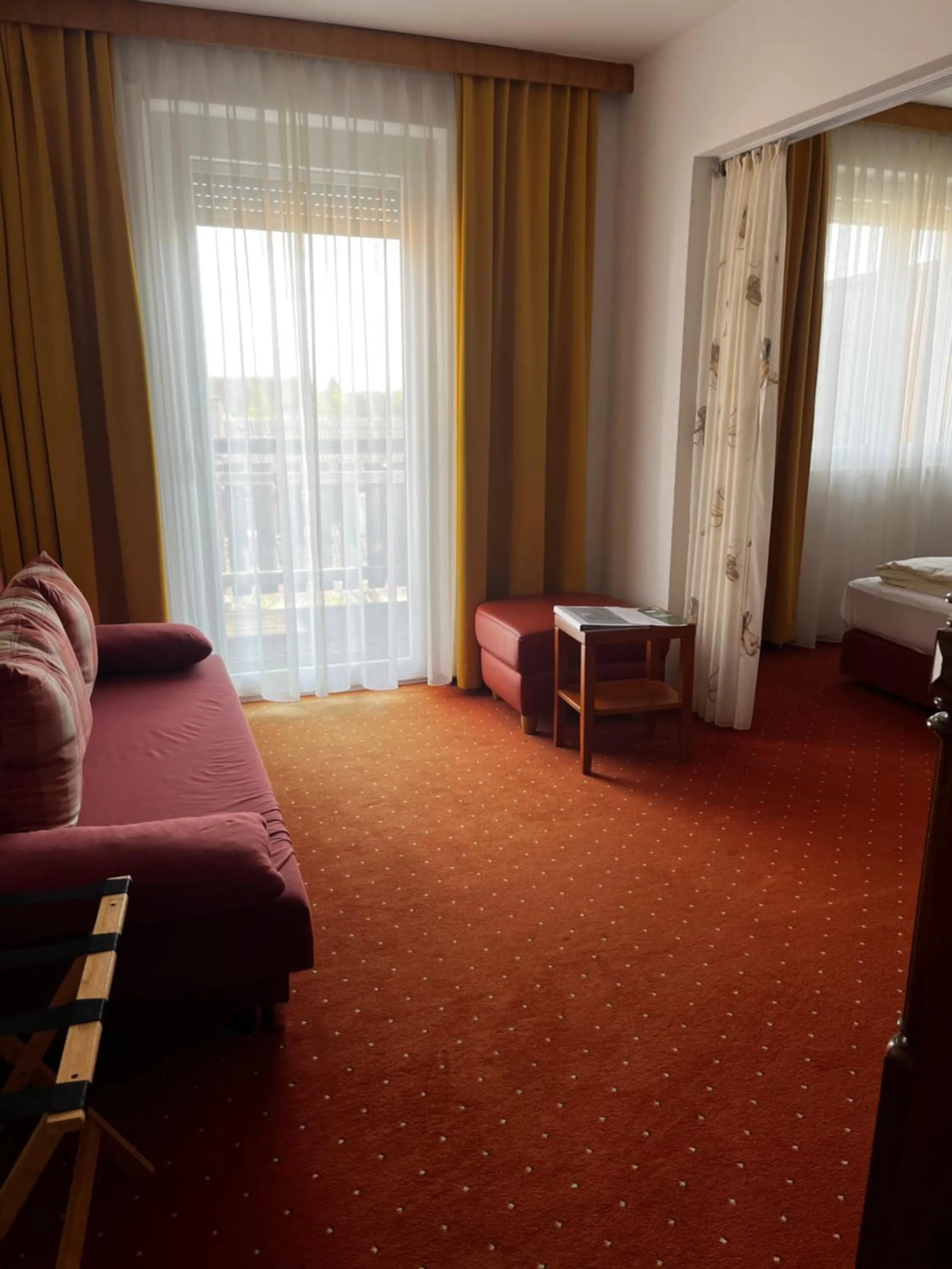 Photo of the whole room, Bed in Apfelwirt