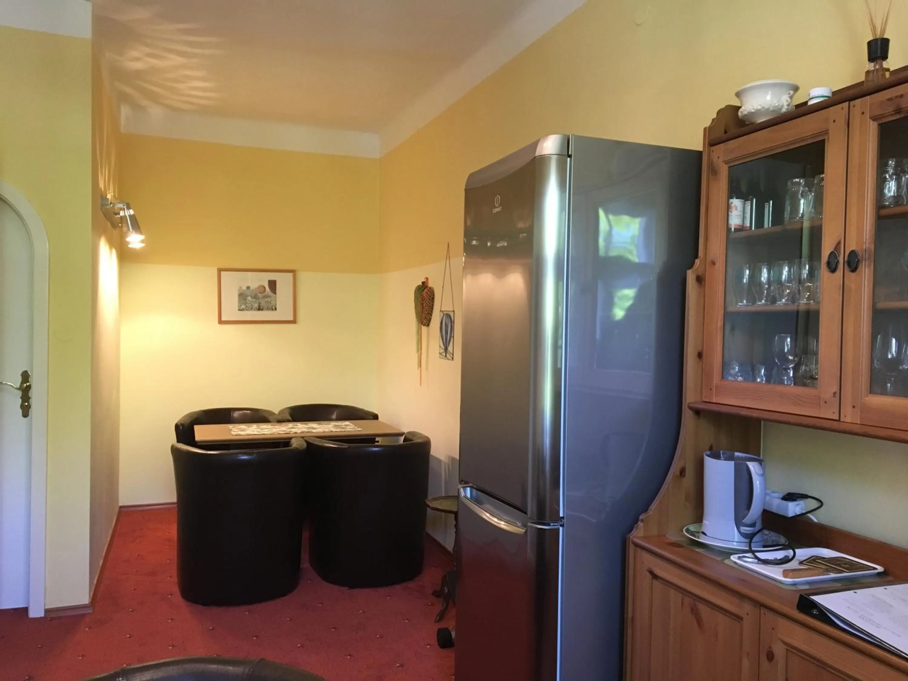 Communal lounge/ TV room in Apfelwirt