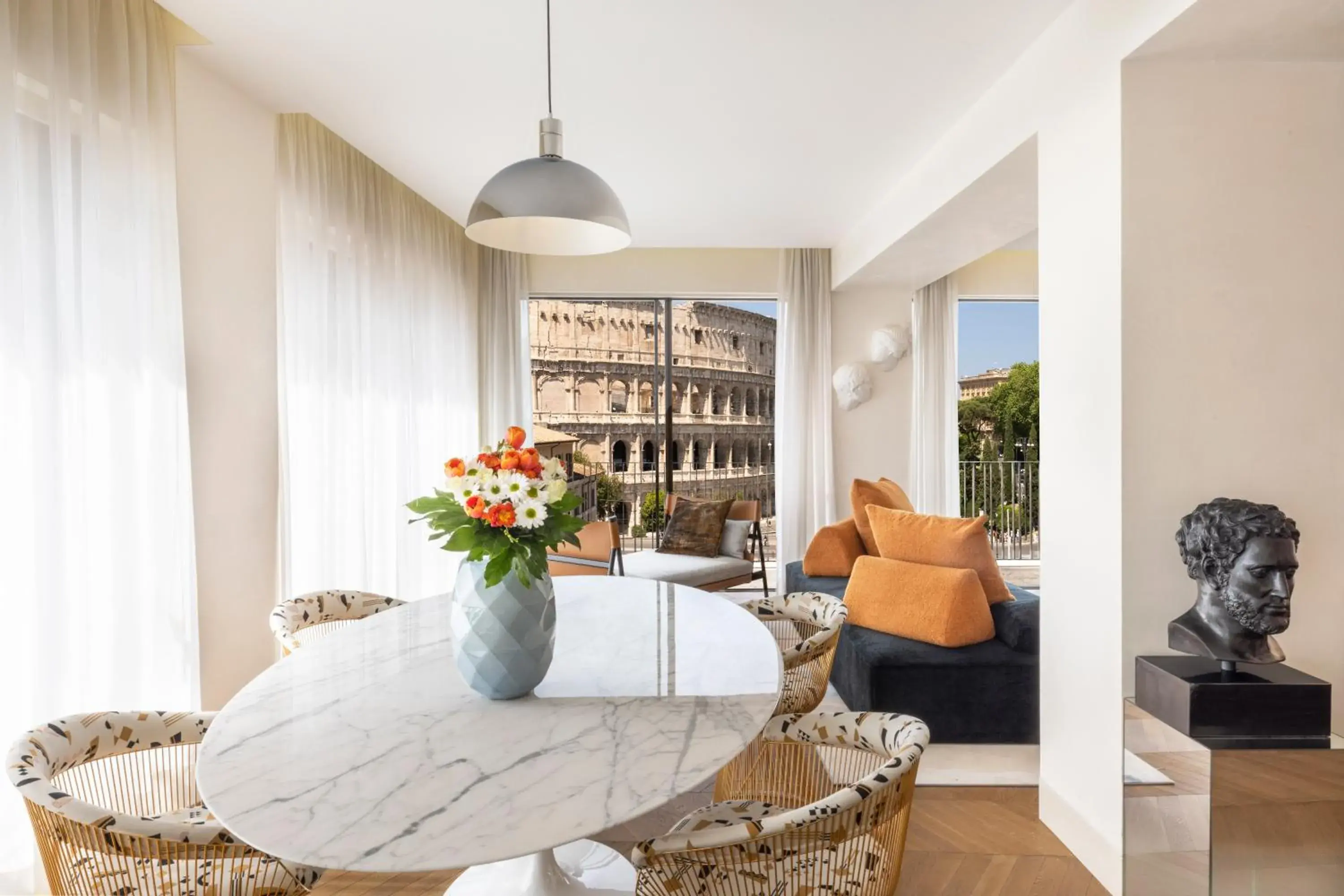 Living room in Hotel Palazzo Manfredi – Small Luxury Hotels of the World Living room in Hotel Palazzo Manfredi – Small Luxury Hotels of the World