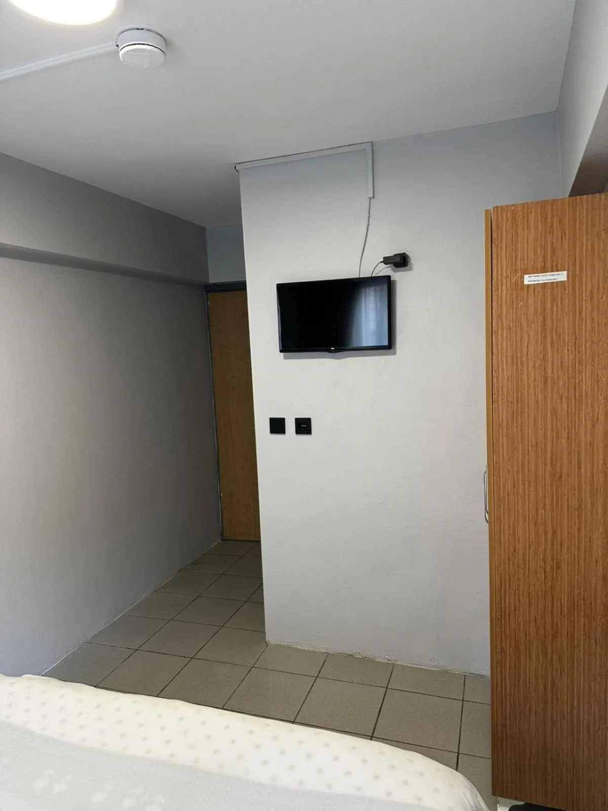 TV and multimedia, Bed in Hotel Semih