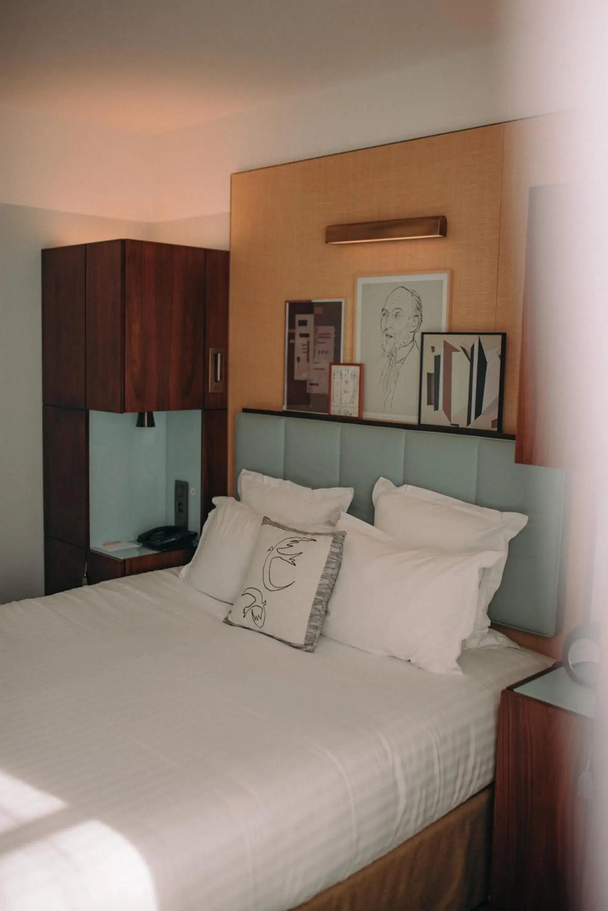 Bed in Hotel Eiffel Blomet Bed in Hotel Eiffel Blomet