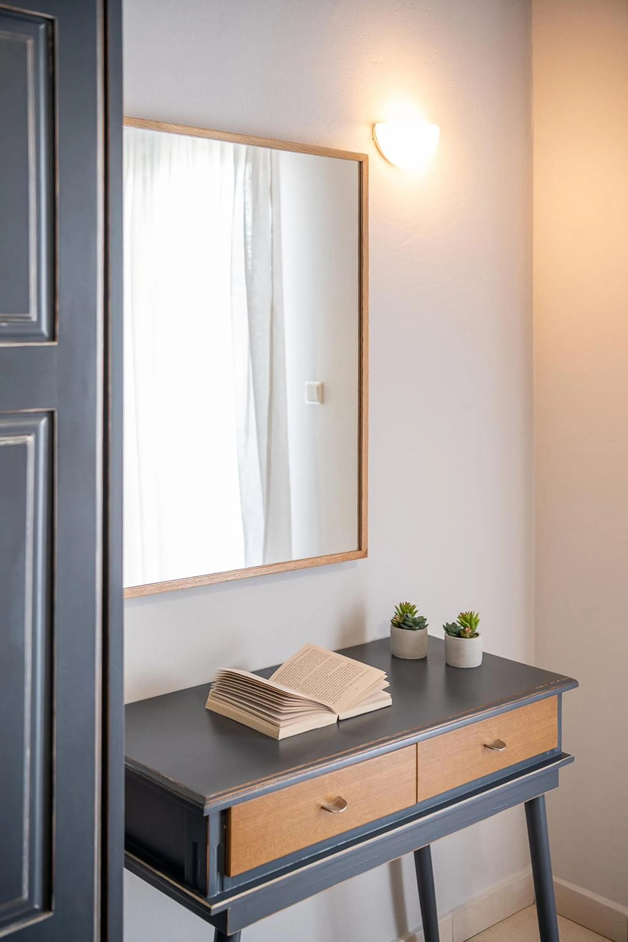 TV and multimedia in Elia Estia