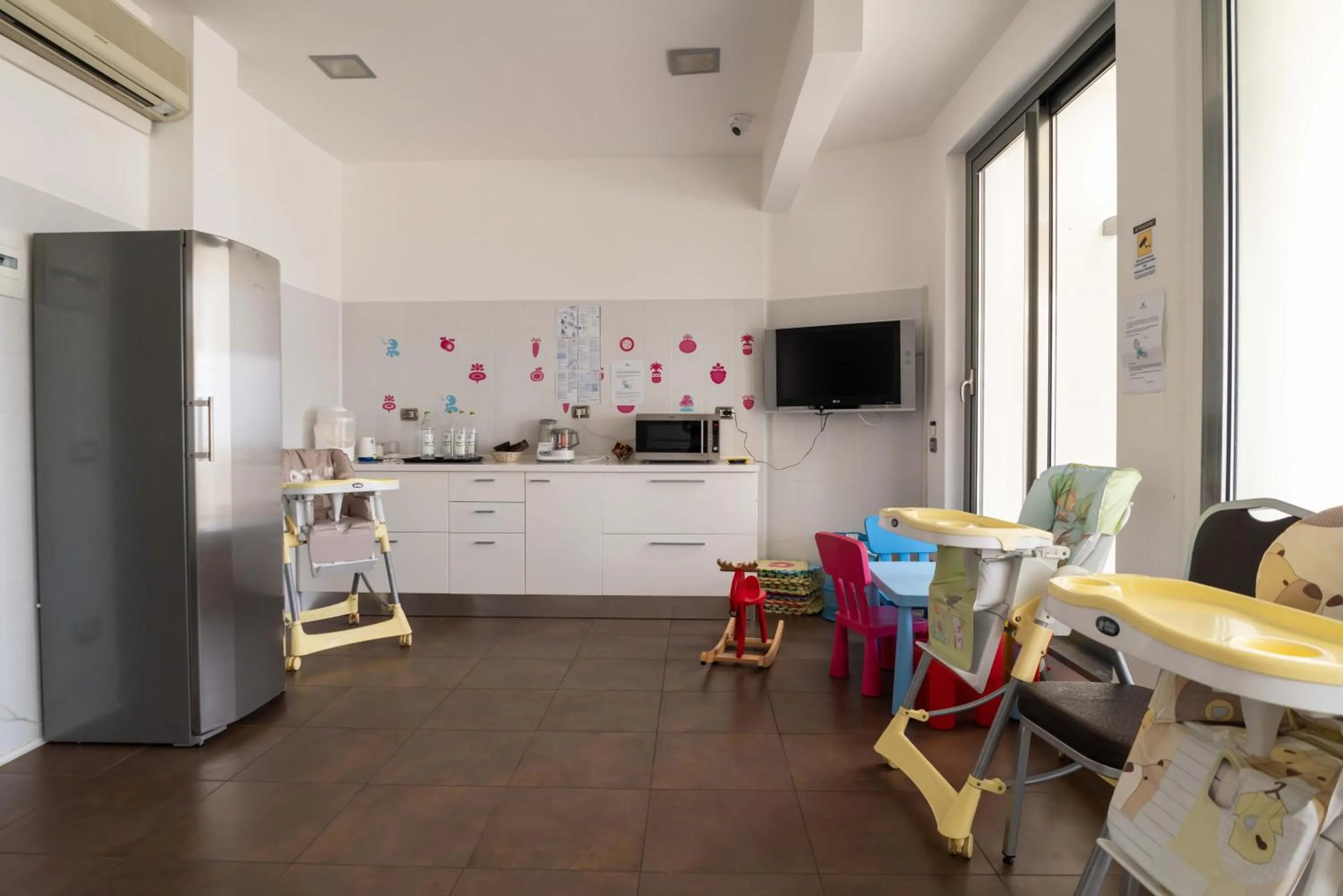Communal kitchen in Hotel Abruzzo Marina