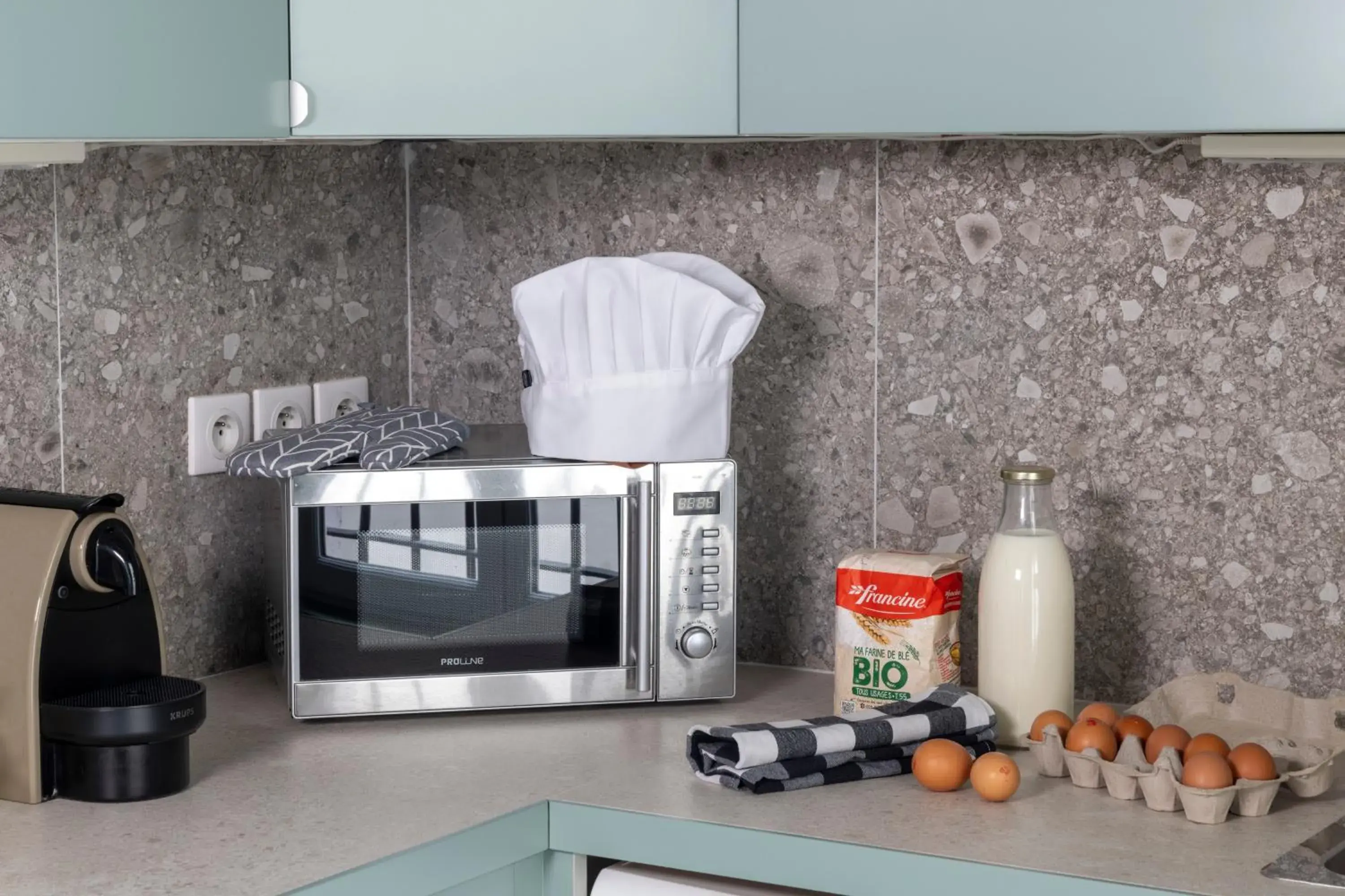 Food and drinks in Yuna Blanche - Serviced Apartments Food and drinks in Yuna Blanche - Serviced Apartments