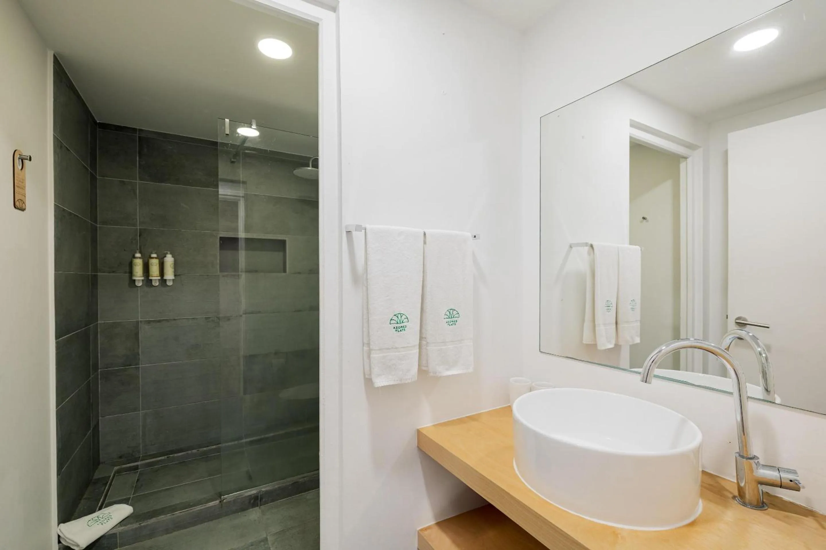 Shower in Casa do Contador - Suites & Pool