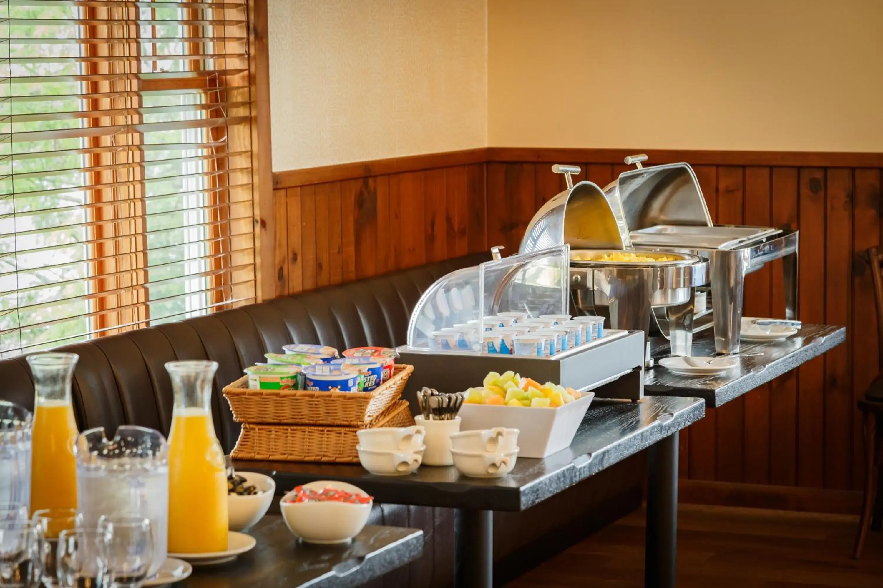 Breakfast in Flagship Inn Breakfast in Flagship Inn