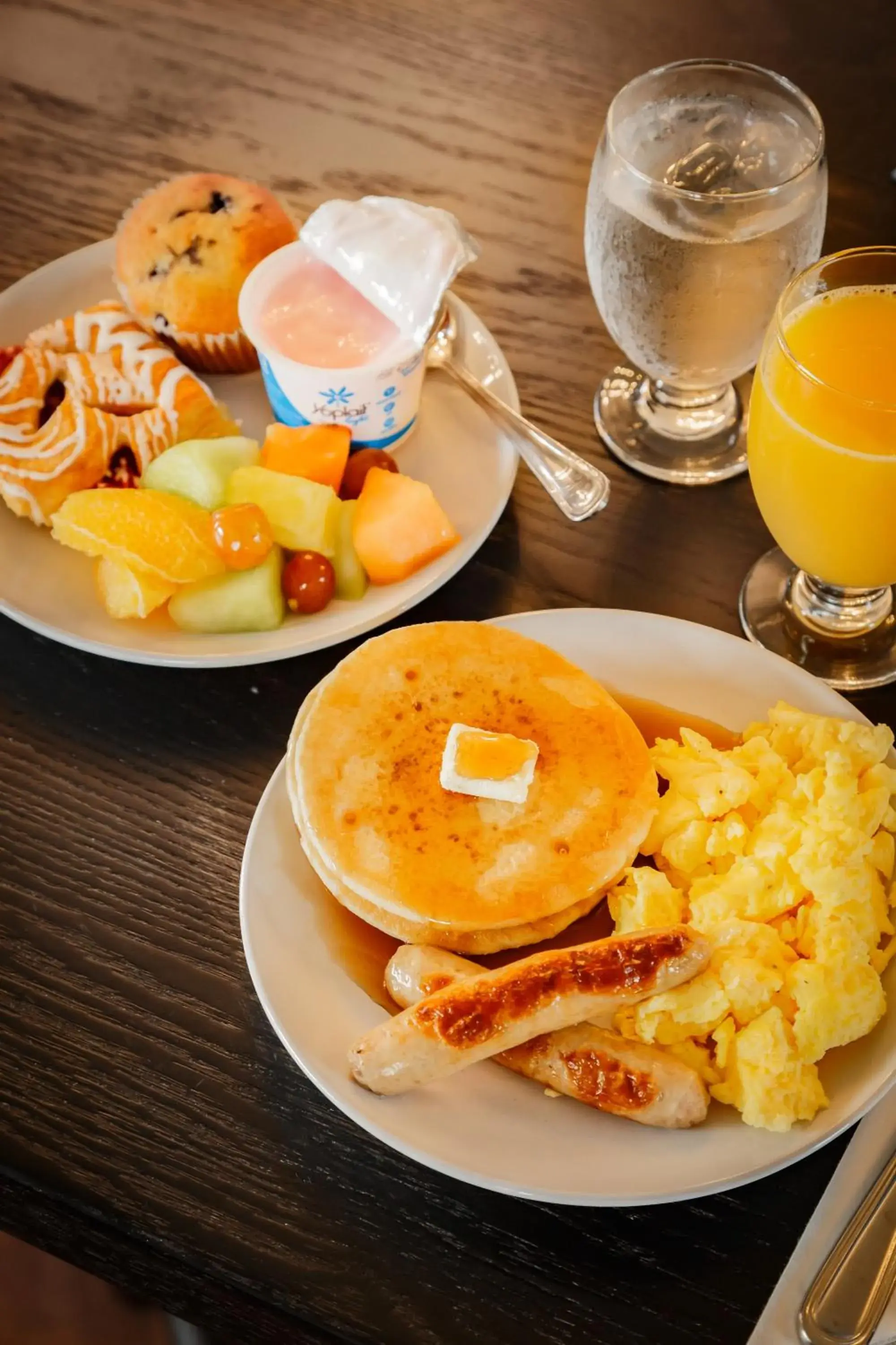 Breakfast in Flagship Inn Breakfast in Flagship Inn