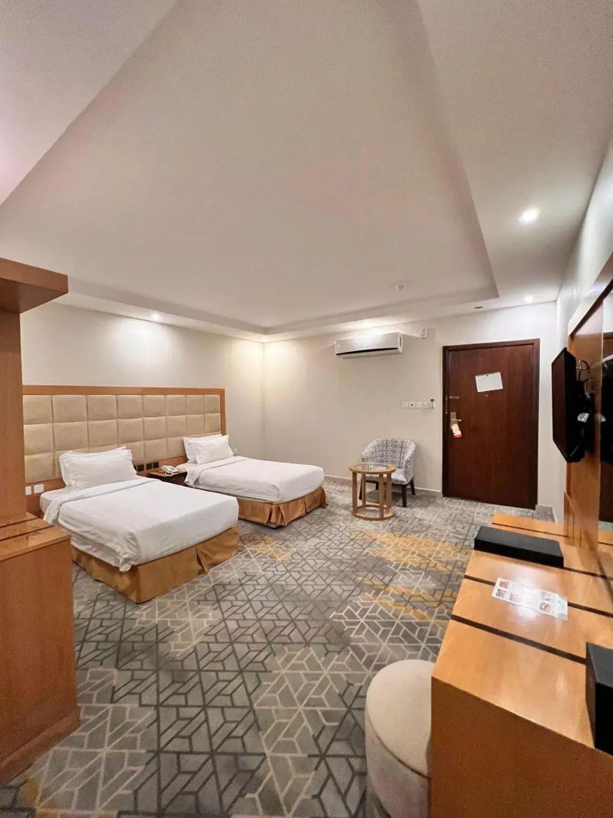 Superior Twin Room in AlMuhaidb Residence Alkhafji Superior Twin Room in AlMuhaidb Residence Alkhafji