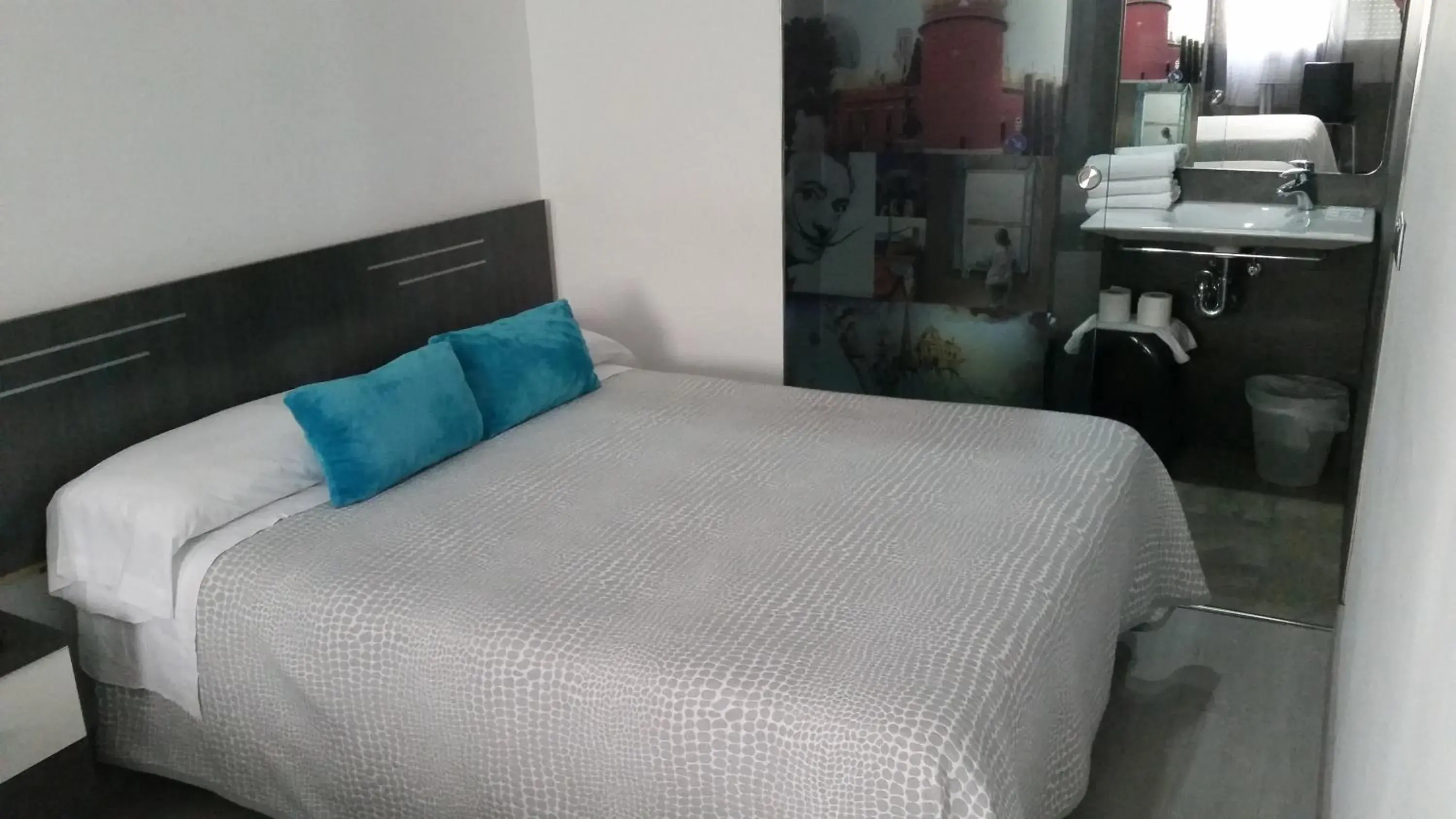 Bed&Breakfast 10 GIRONA Bed&Breakfast 10 GIRONA