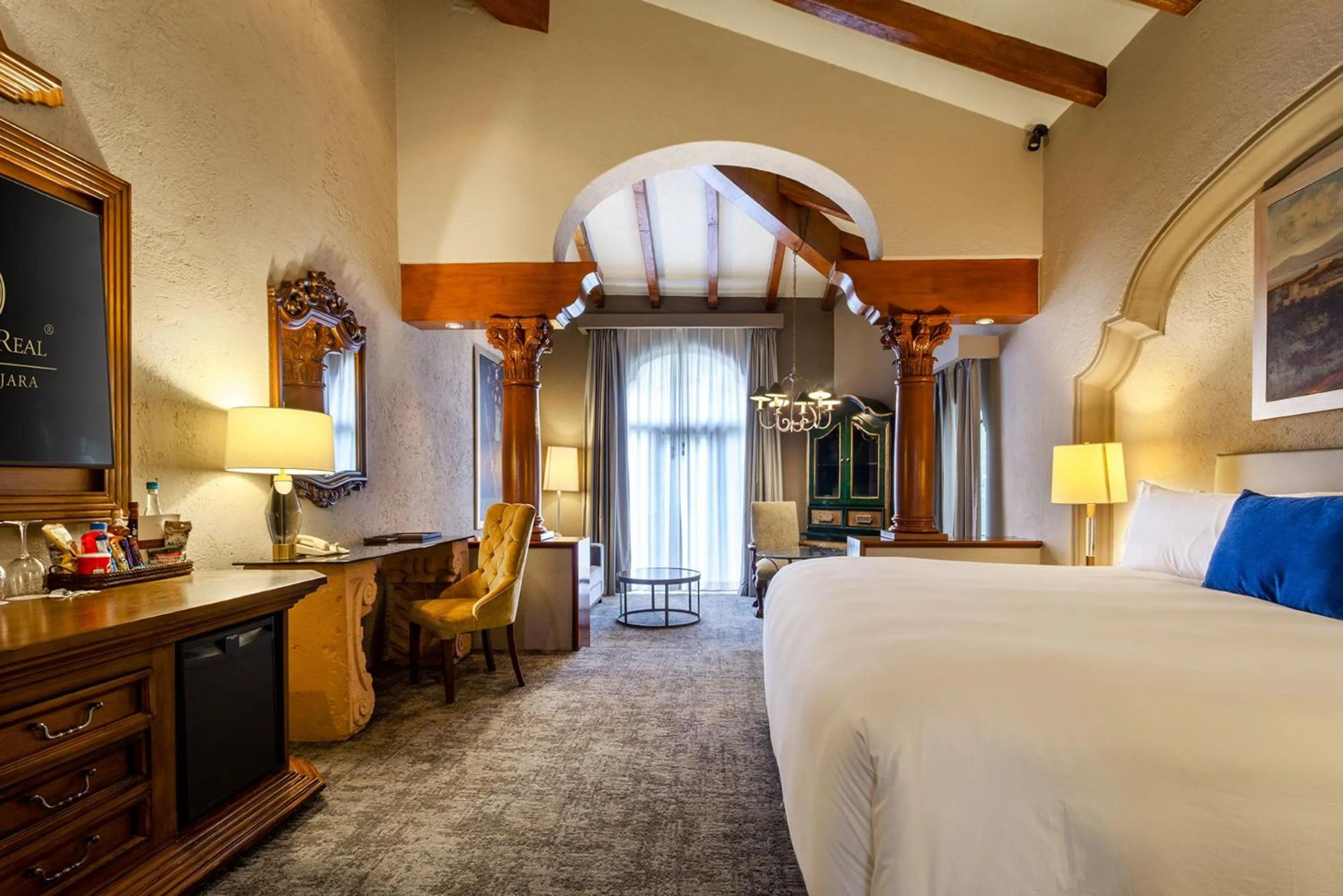 Bedroom, Bed in Quinta Real Guadalajara