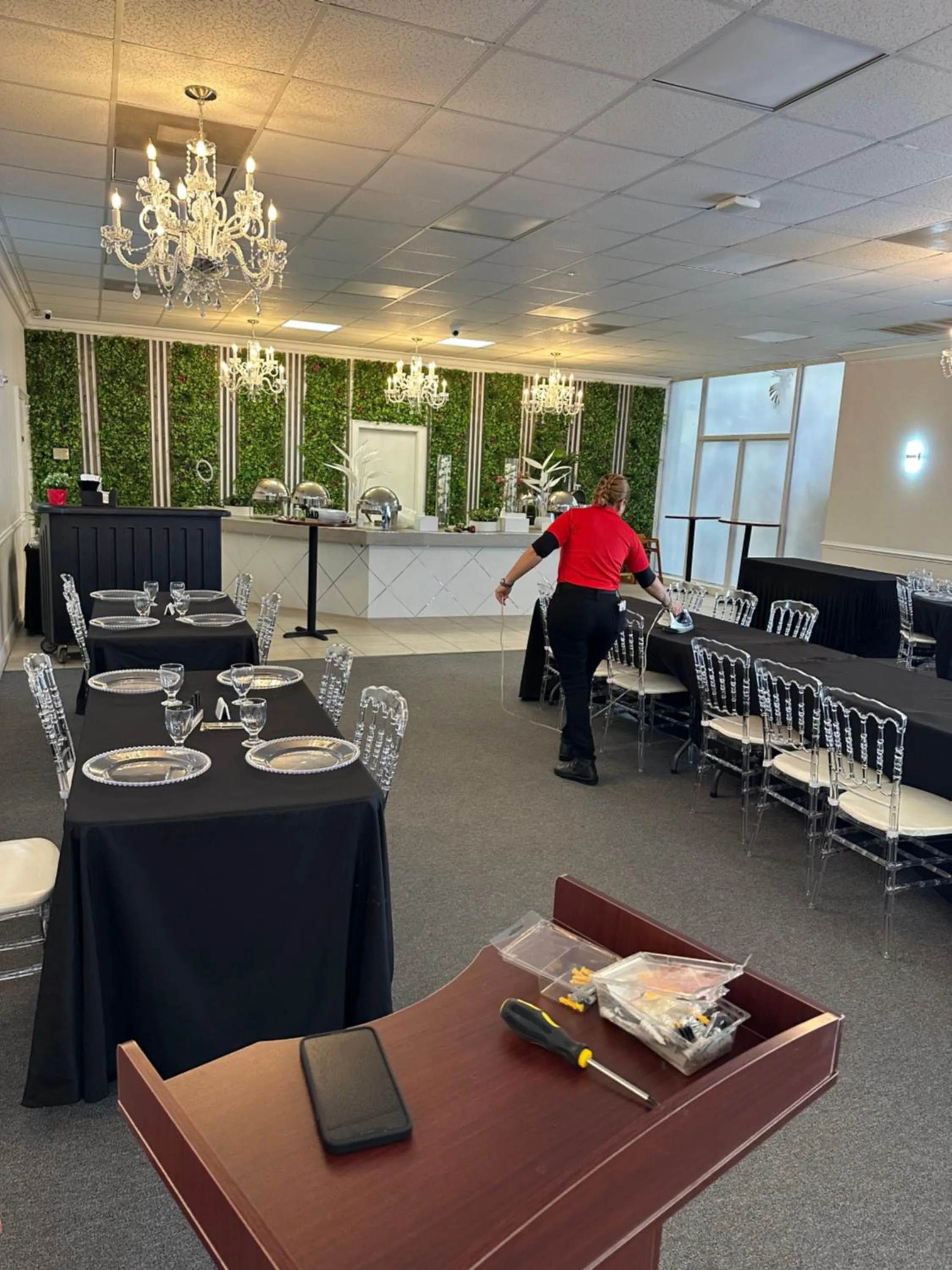 Lounge or bar in Days Inn by Wyndham Orlando Airport Florida Mall