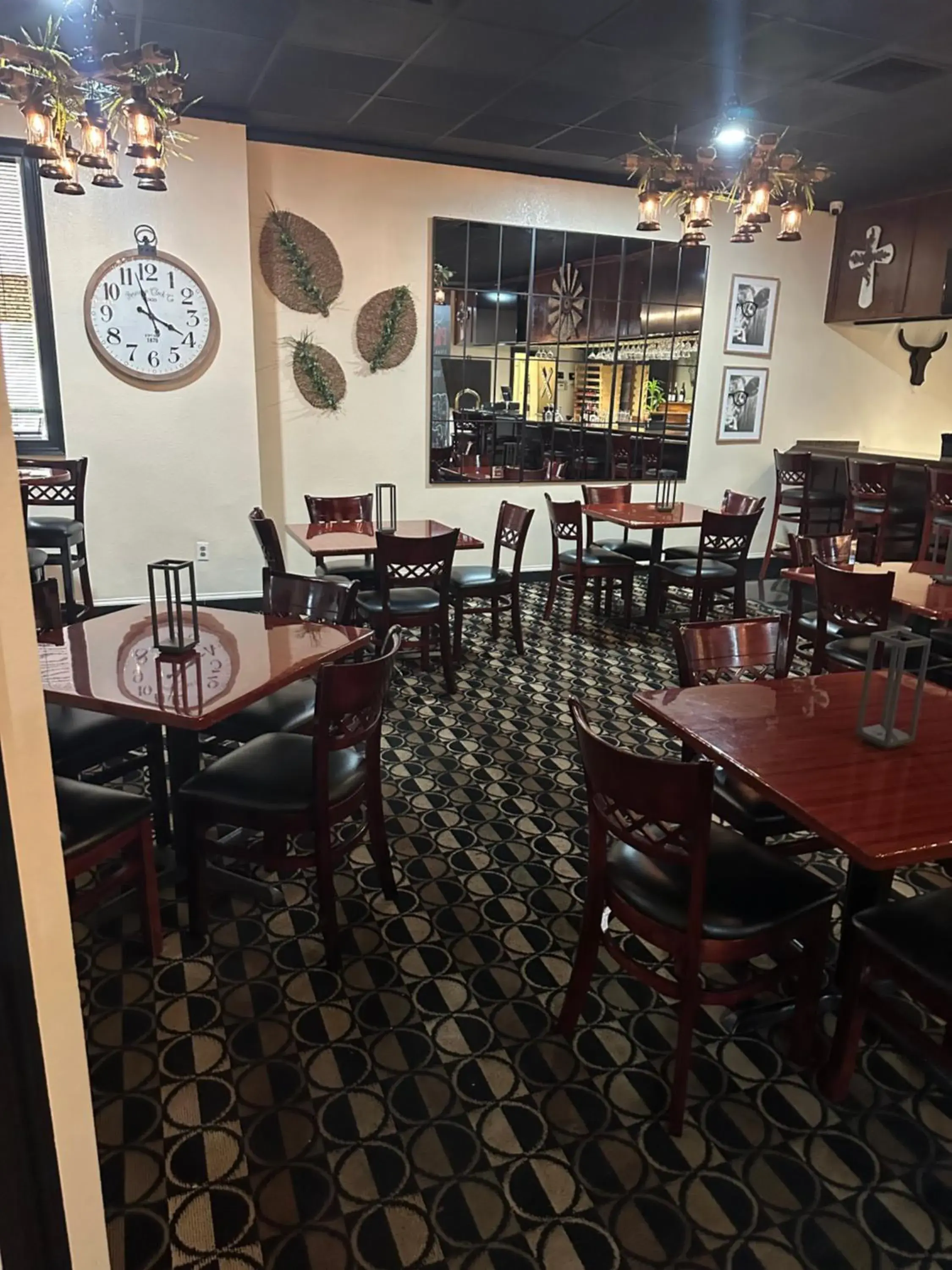 Lounge or bar in Days Inn by Wyndham Orlando Airport Florida Mall Lounge or bar in Days Inn by Wyndham Orlando Airport Florida Mall