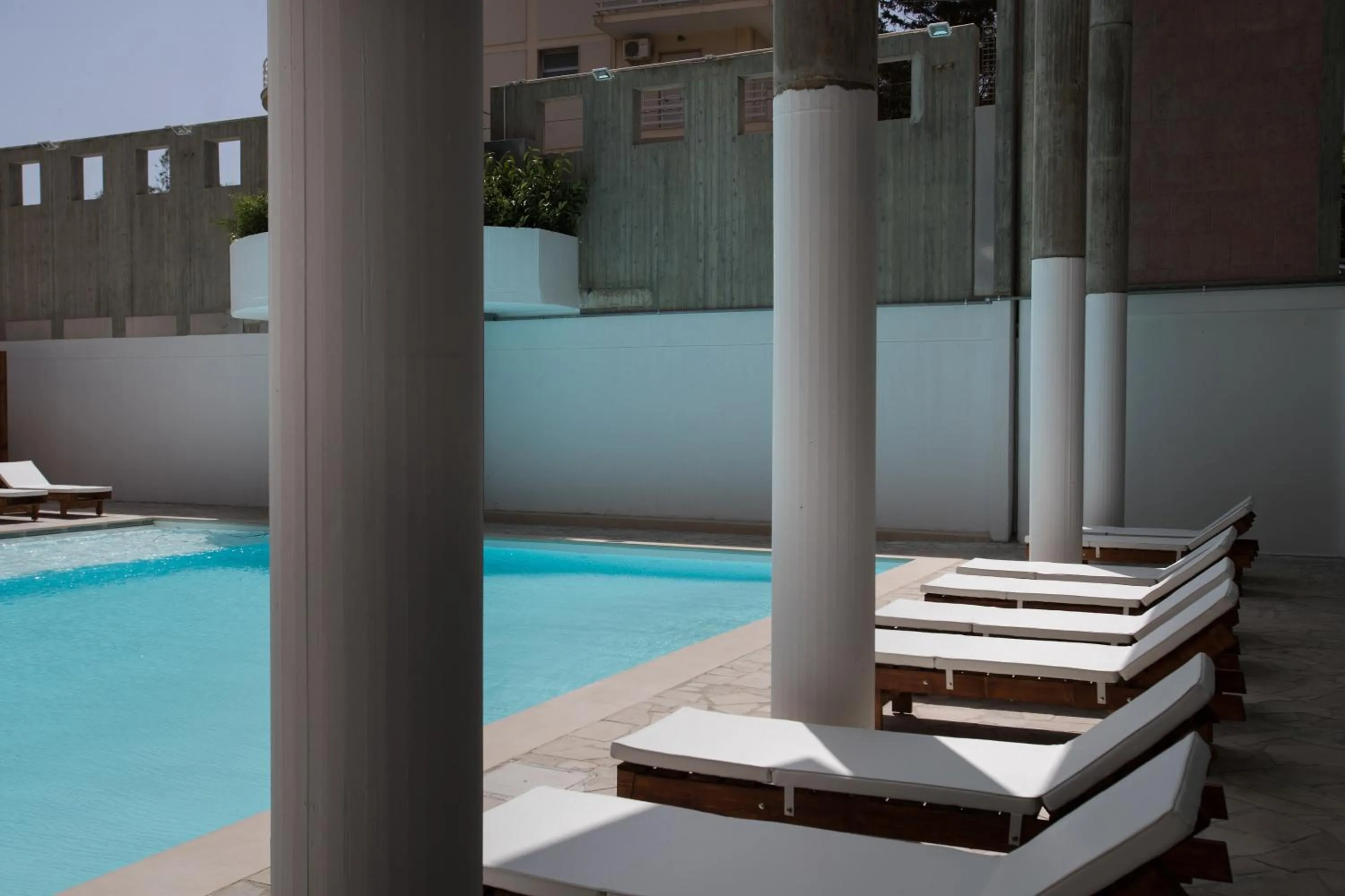 Swimming pool in Seven Suite B&B