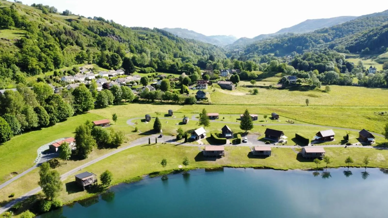 Property building in Lac des Graves