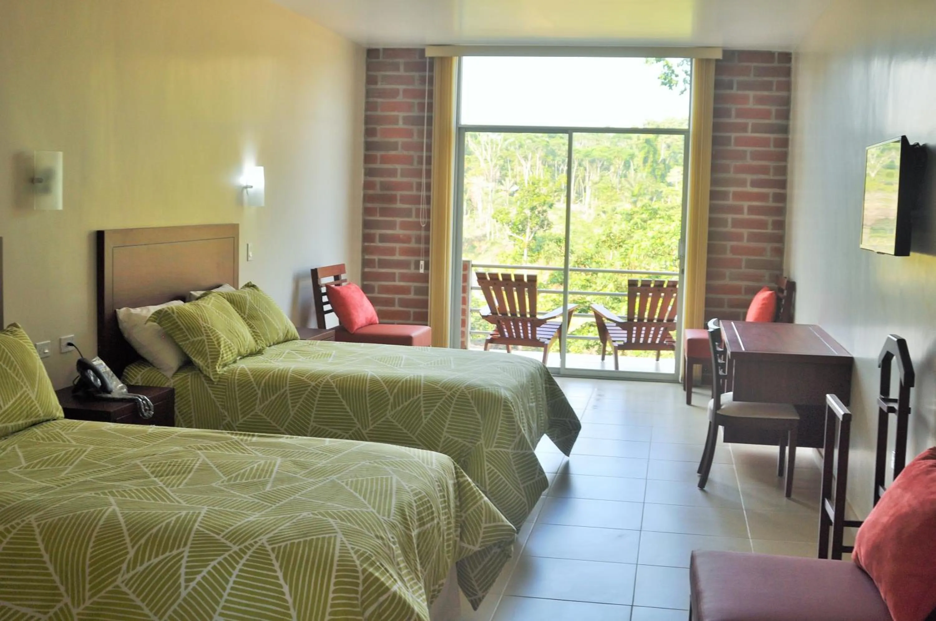 Bedroom, Bed in Gran Hotel de Lago - Shushufindi