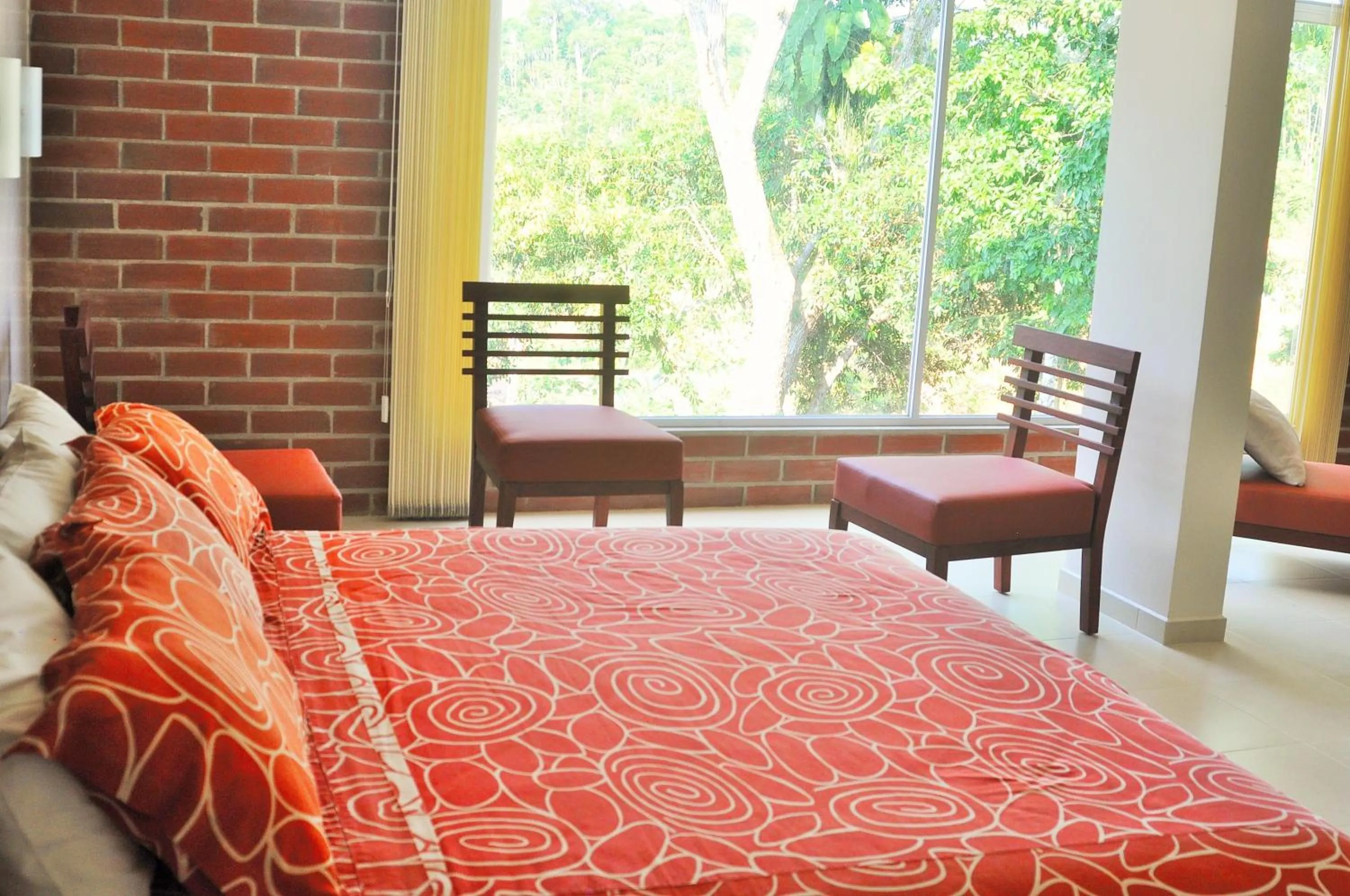 Bedroom, Bed in Gran Hotel de Lago - Shushufindi