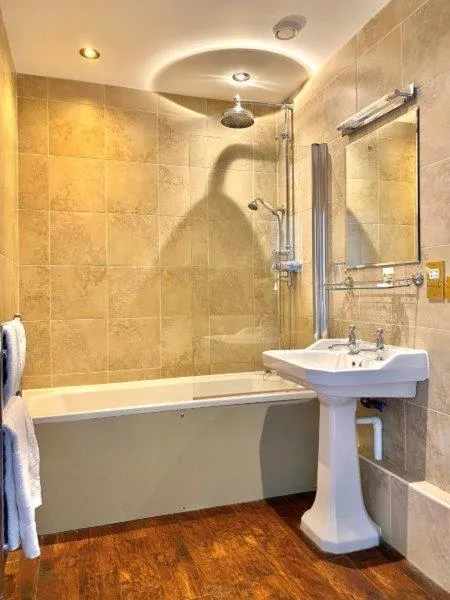 Bathroom in The Alma Inn