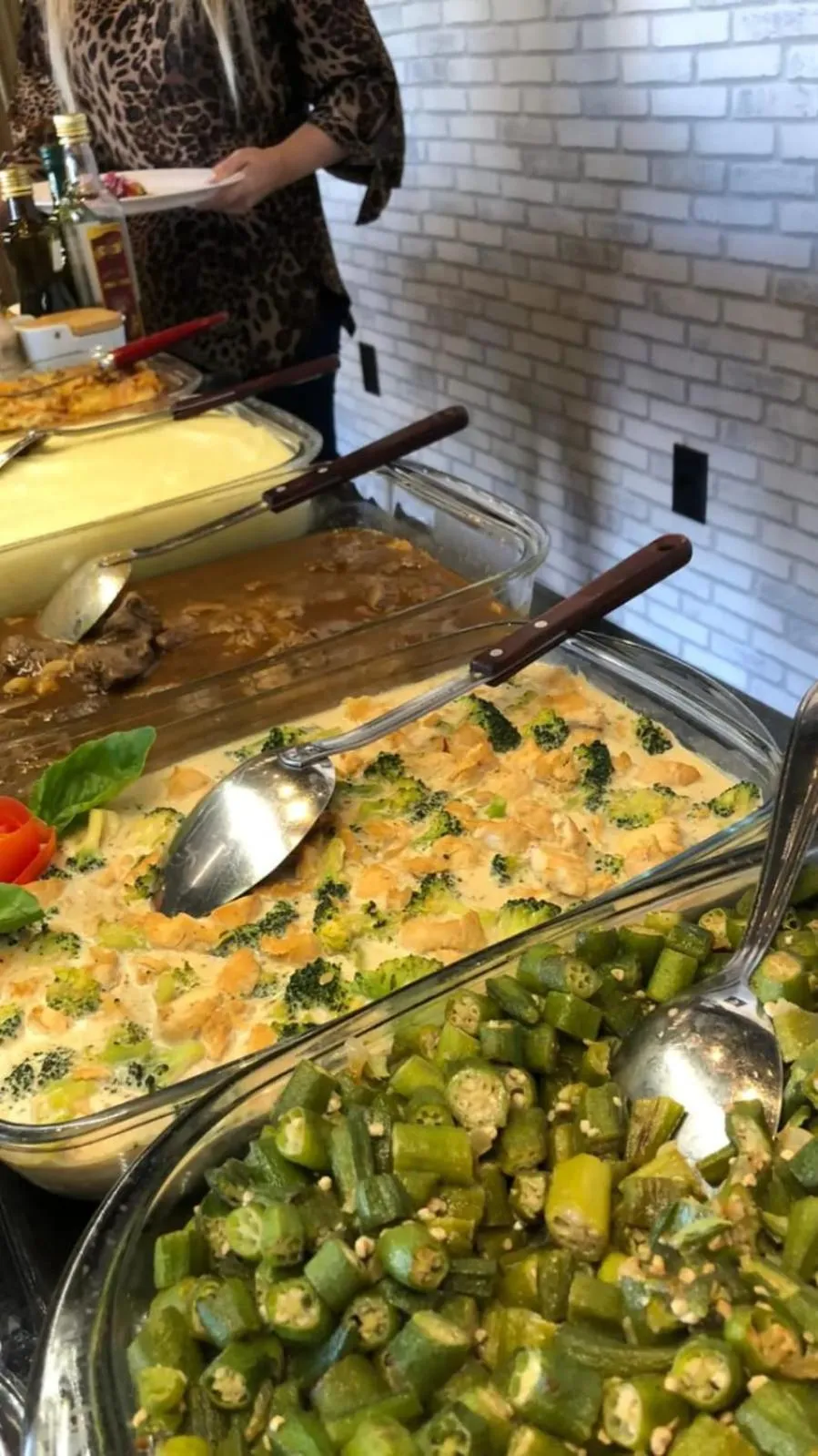 Restaurant/places to eat in Pak Suítes Hotel