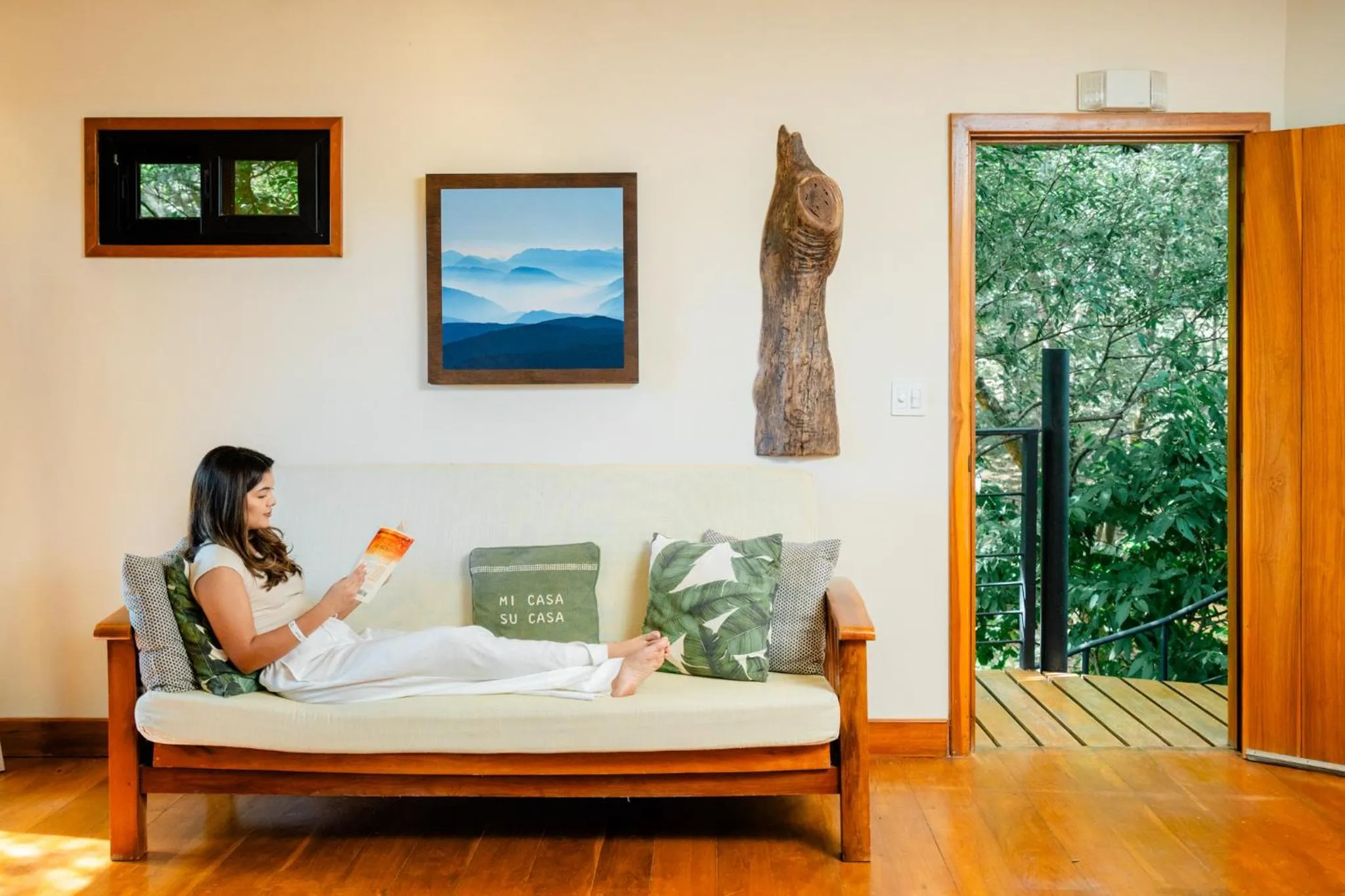 Seating area, Bed in TreeCasa Hotel & Resort Nicaragua