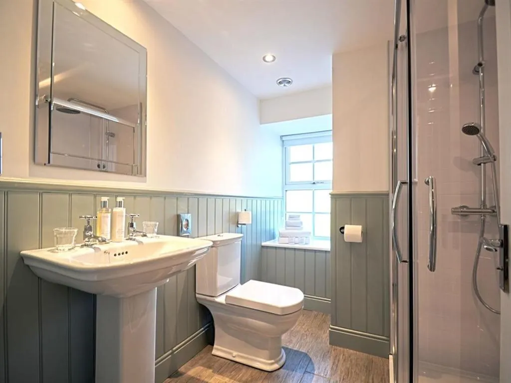 Bathroom in The Black Bull Inn