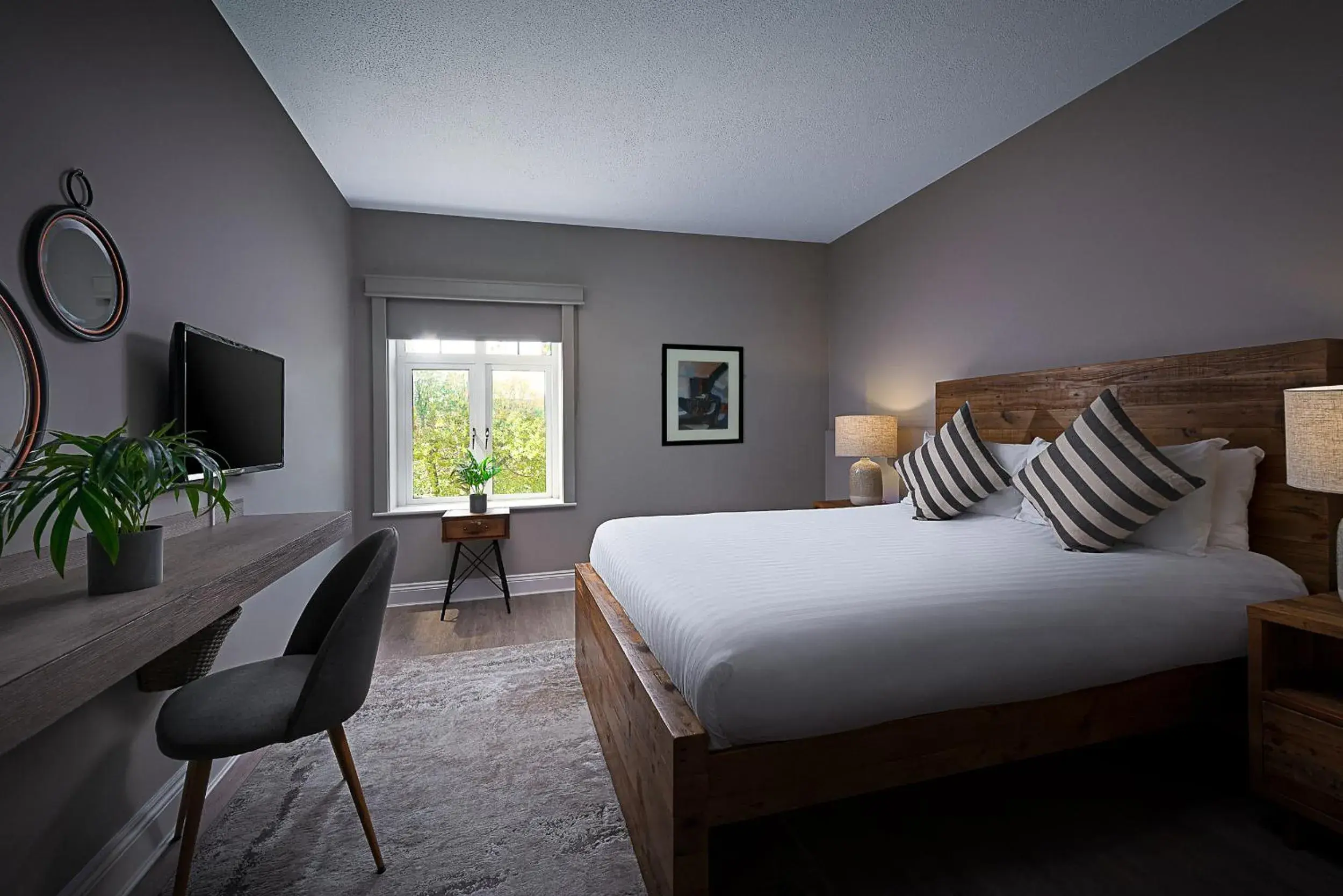 Bedroom, Bed in Kilmurry Lodge Hotel Bedroom, Bed in Kilmurry Lodge Hotel