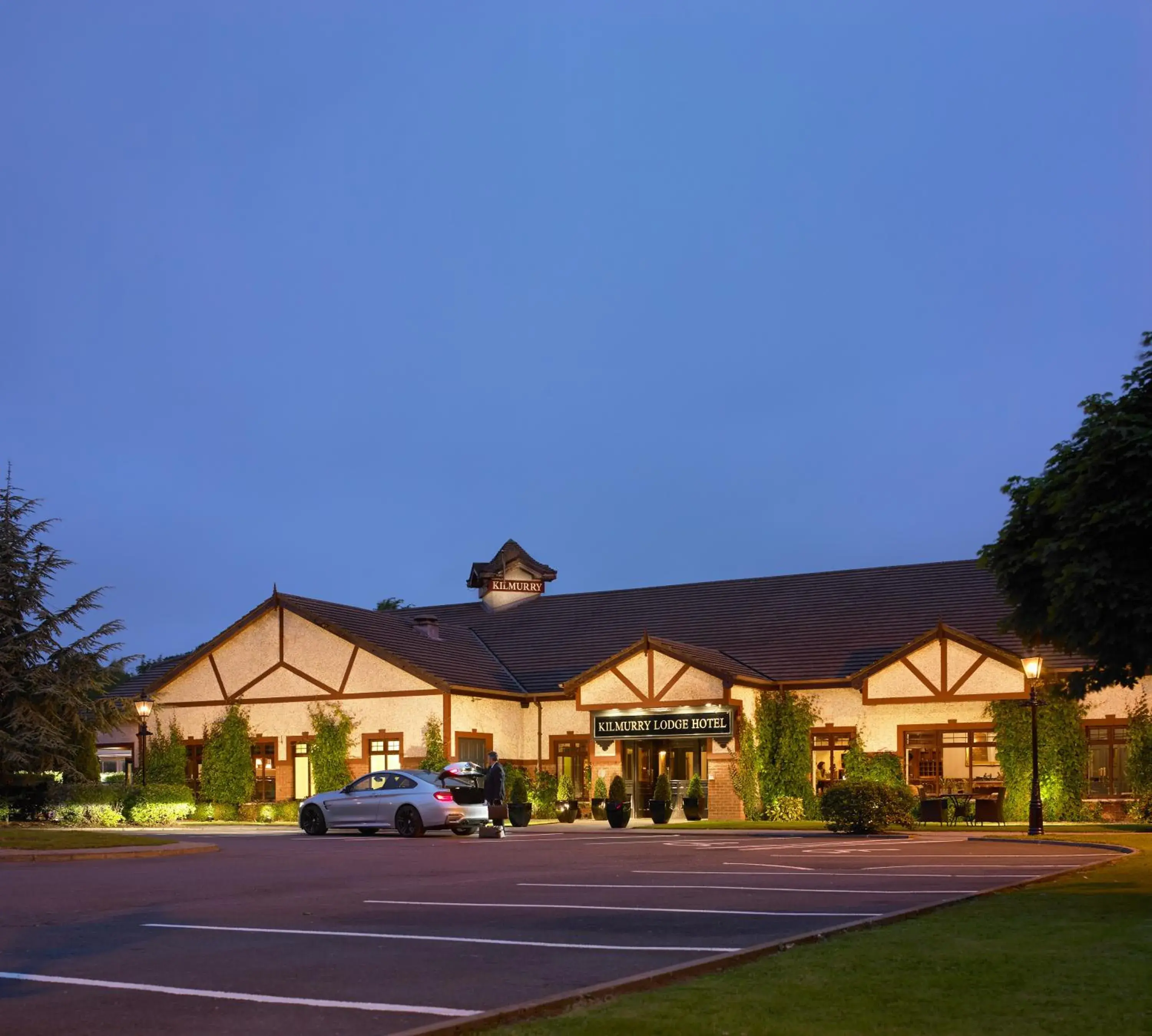 Facade/entrance in Kilmurry Lodge Hotel Facade/entrance in Kilmurry Lodge Hotel