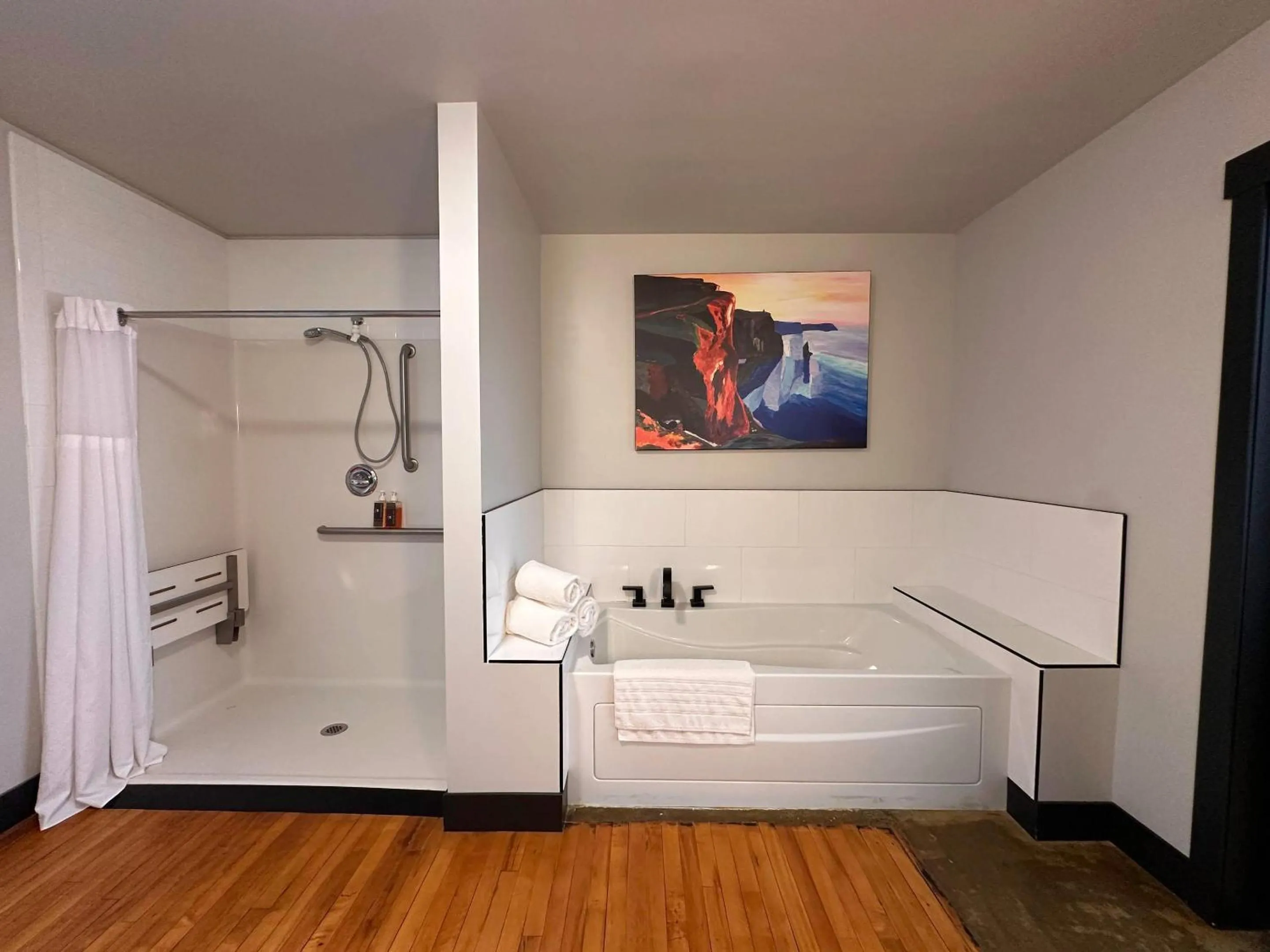 Bedroom in Hotel Grinnell, Ascend Hotel Collection